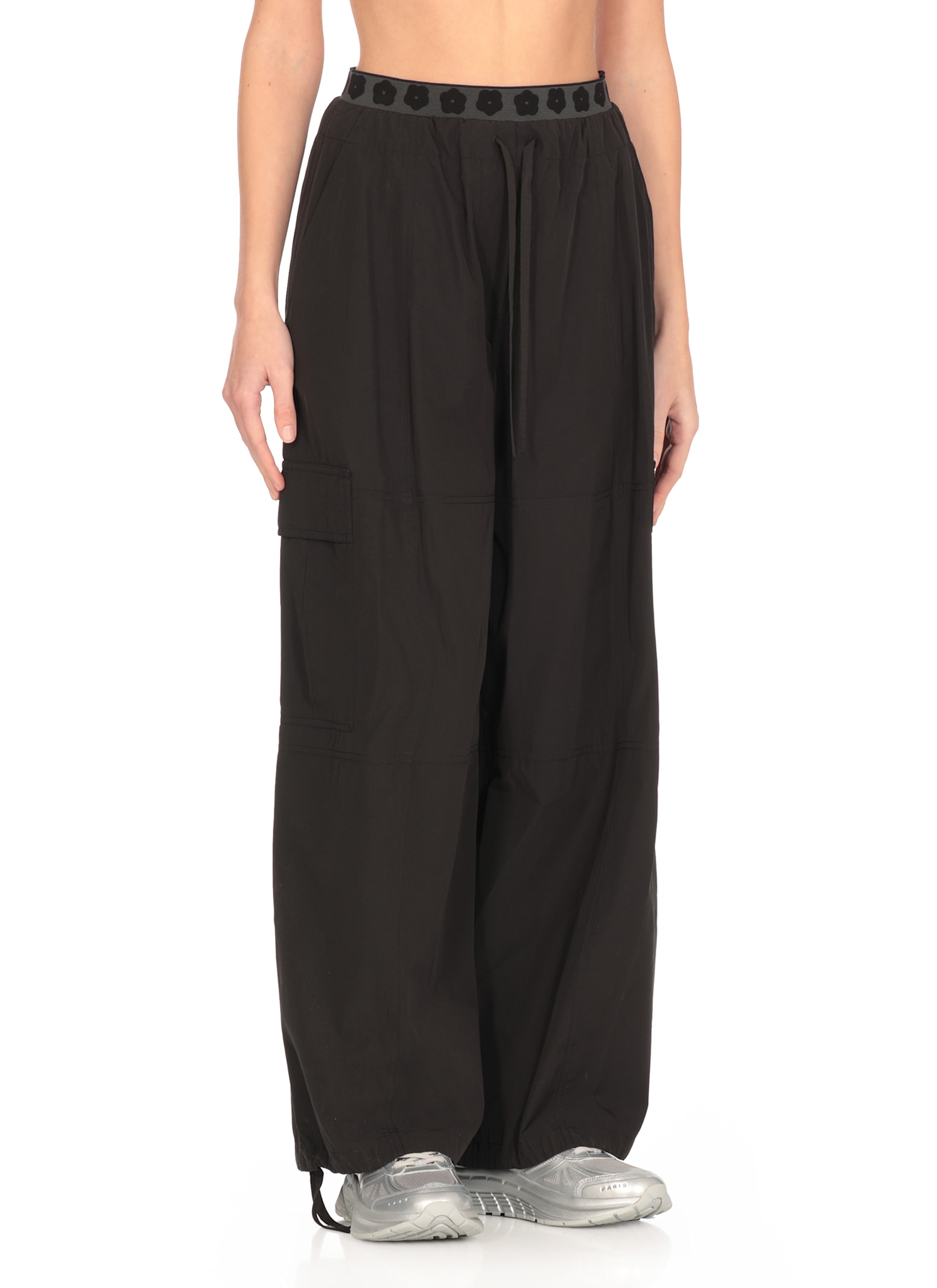 Kenzo Boke Flower 2.0 Black Pants With Flowers Embellishmed Waist And Logo Patch On The Pocket In Cotton B In Black