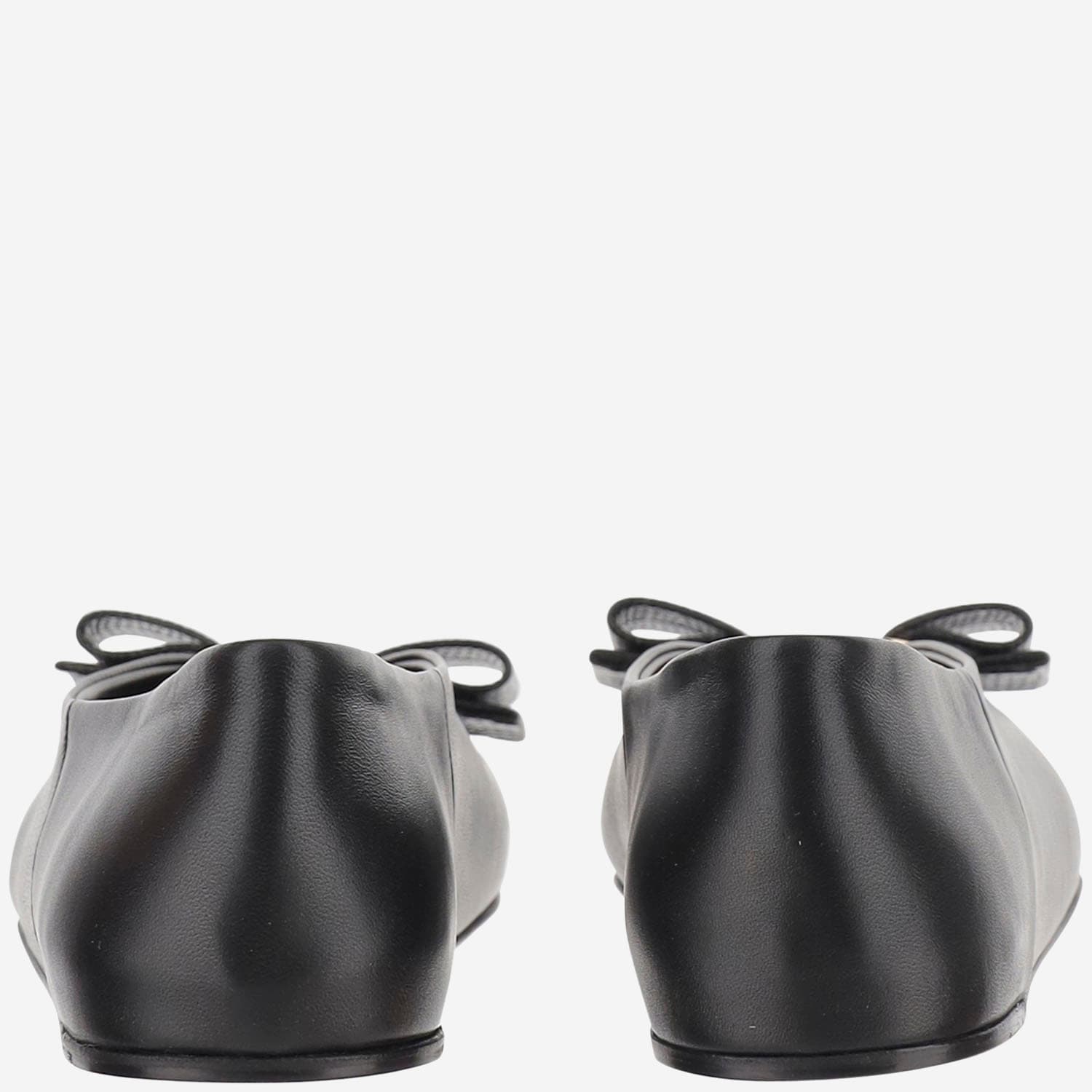 Ferragamo Vara Bow Ballet Flats In Black