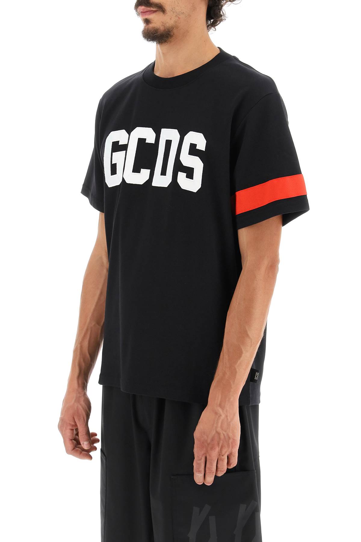 Shop Gcds T-shirt With Tape And Logo In Black