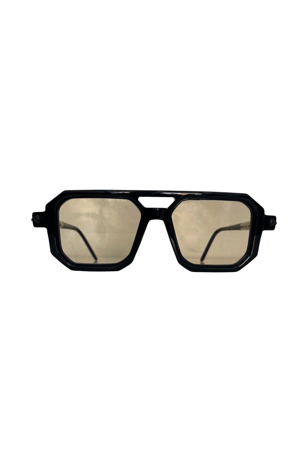 Kuboraum Mask P8 Byb In Black Shine/ Ivory/ Light Brown Lens