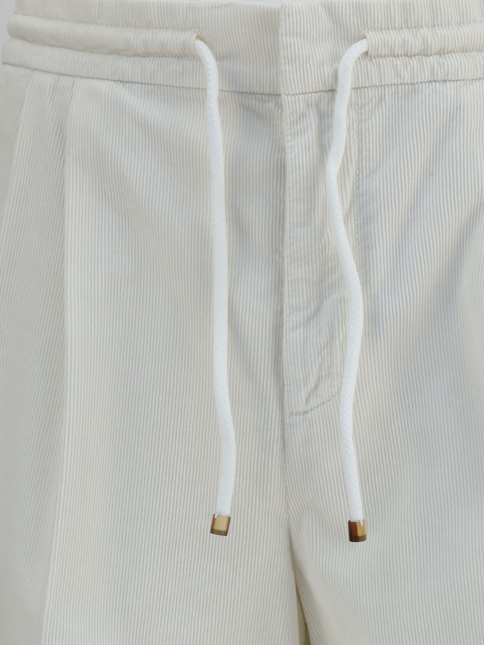 Brunello Cucinelli Men White Linen And Cotton Leisure Fit Trousers In Gray