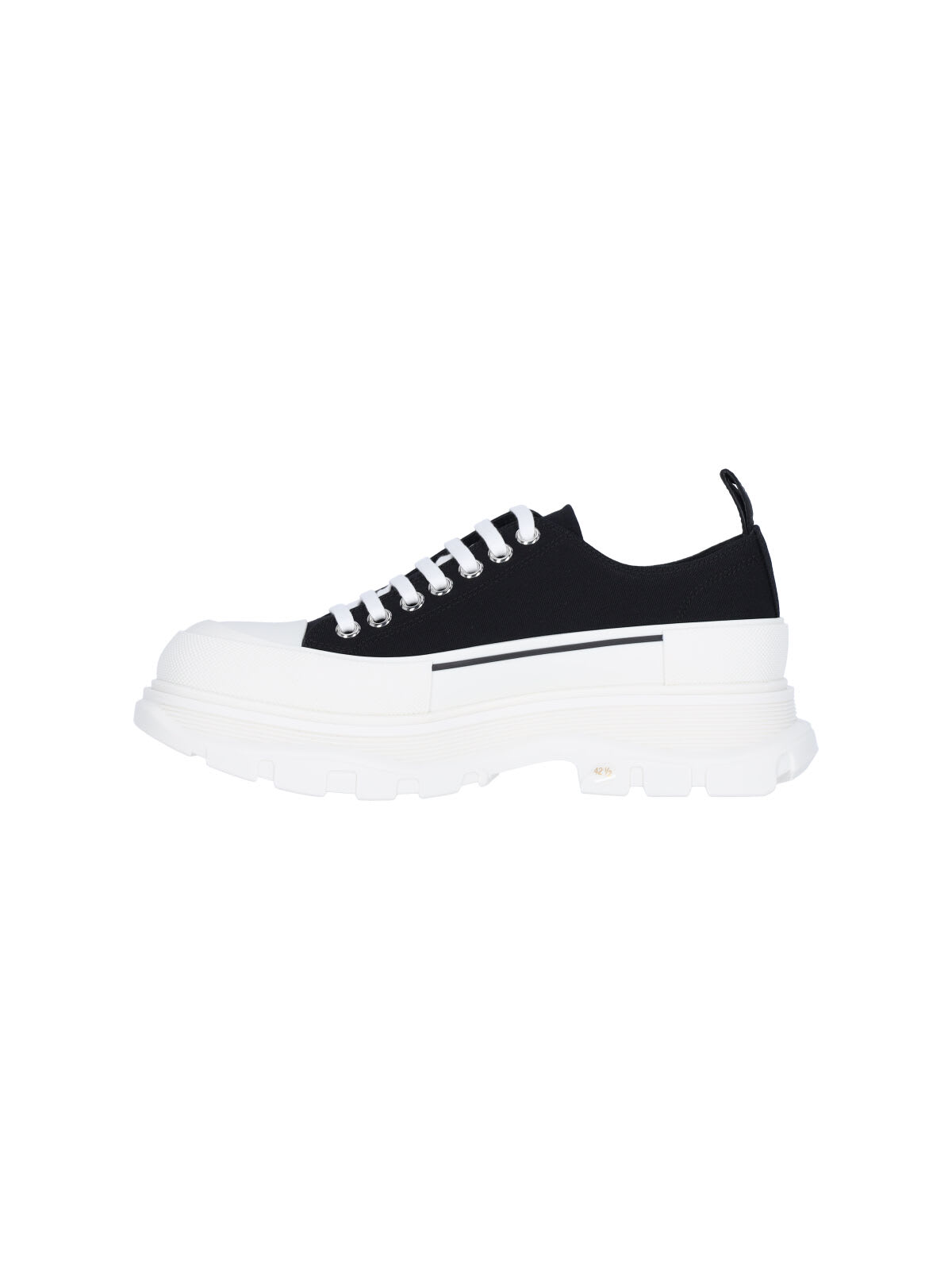 Alexander Mcqueen Tread Slick Low Top Sneakers In Blackwhite