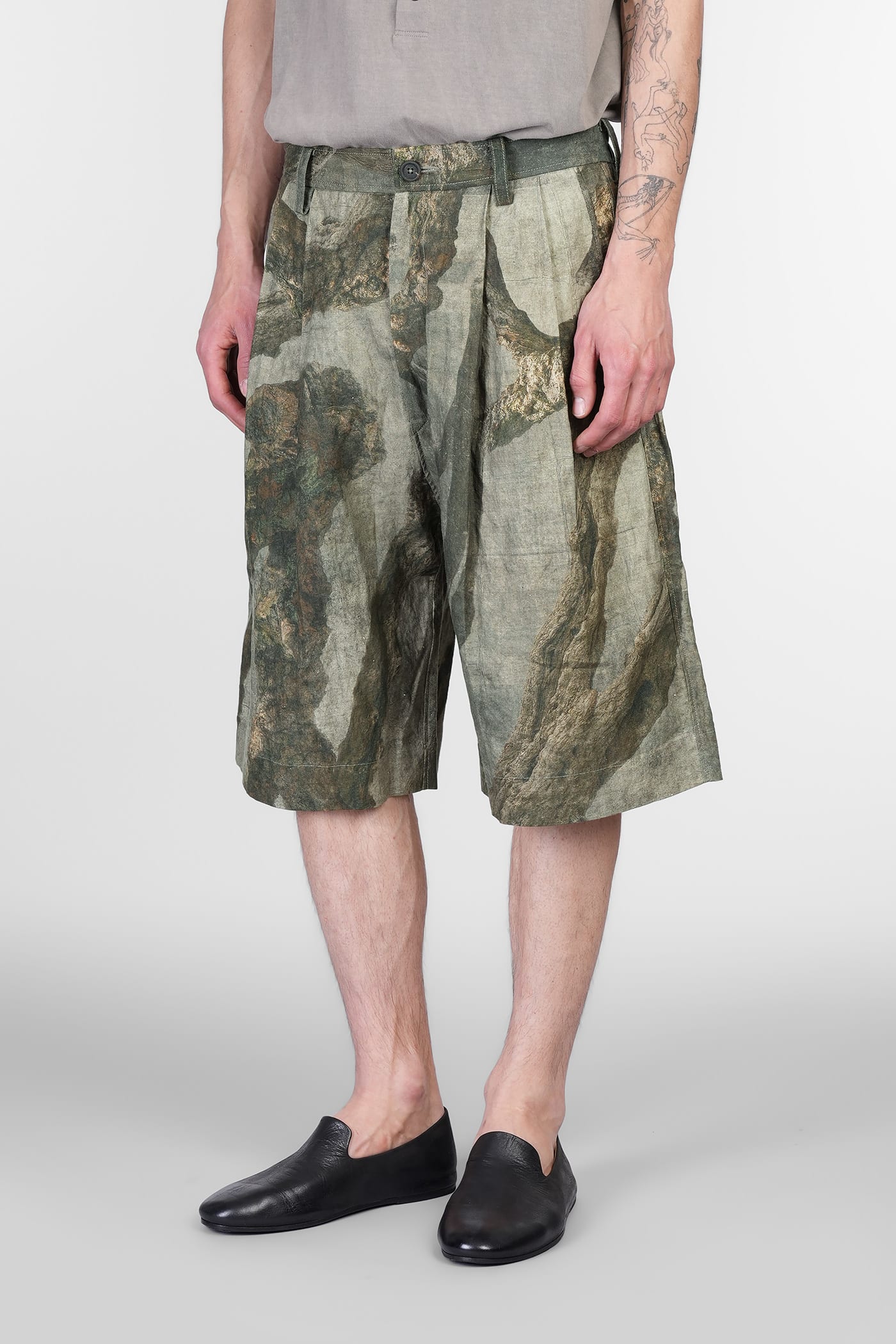 Ziggy Chen Shorts In Green Chanvre