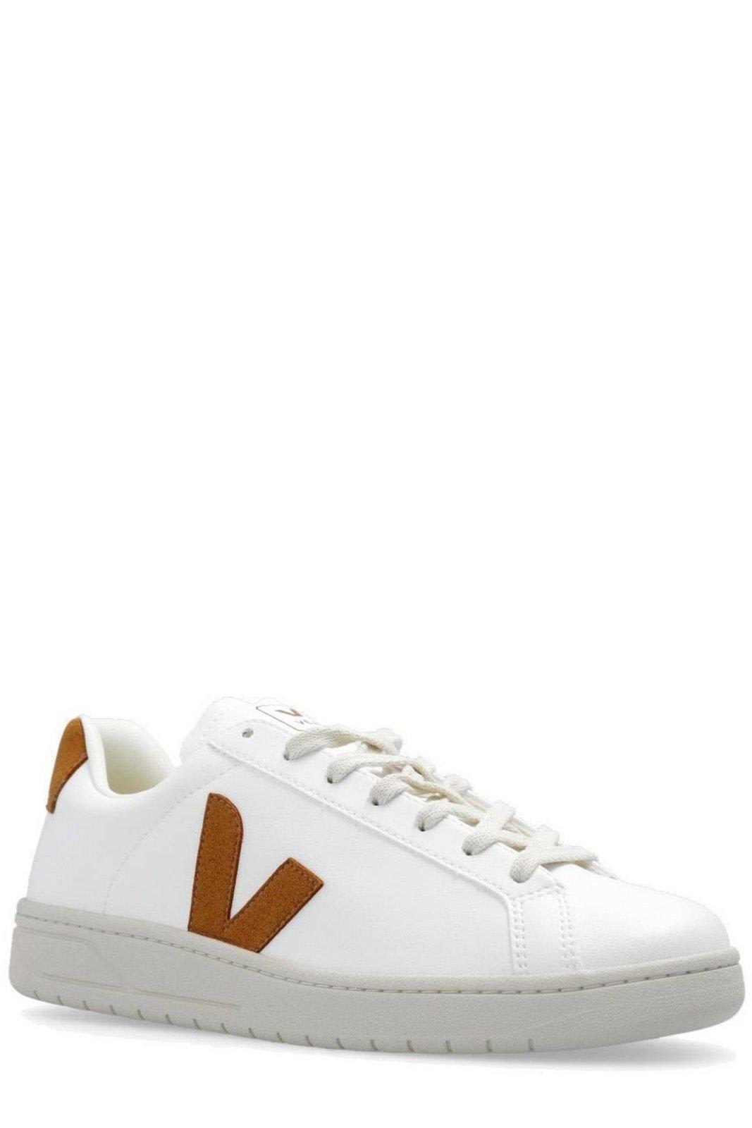 Veja Urca Cwl Lace-up Sneakers In White Camel