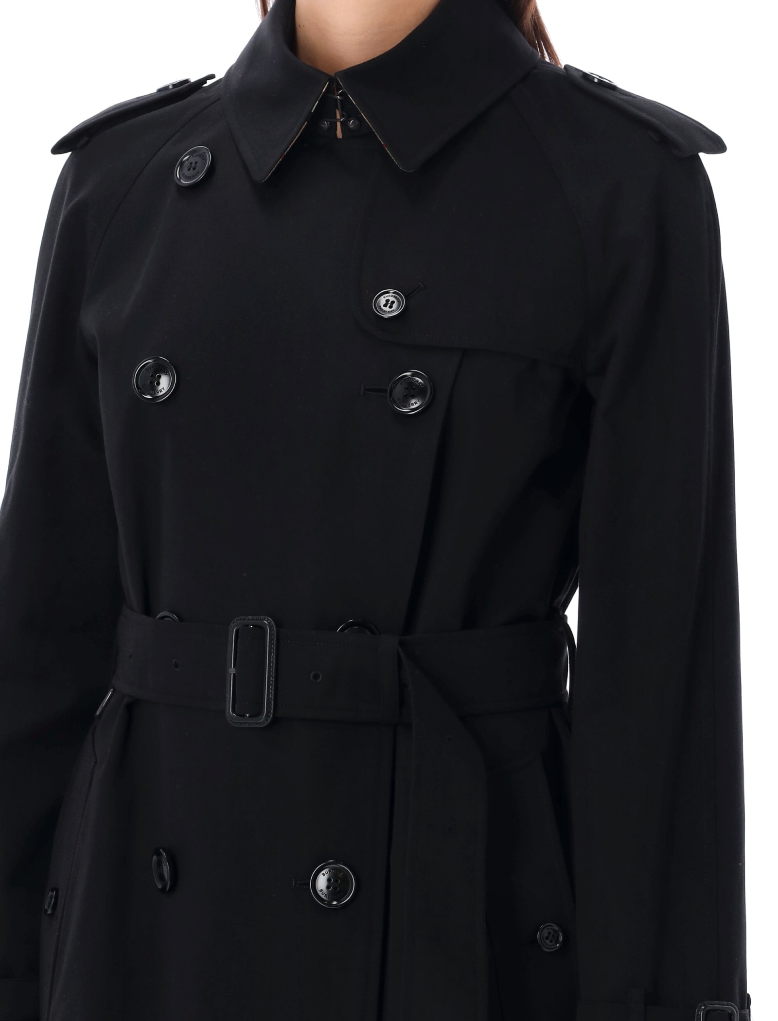 Shop Burberry Waterloo Heritage Trench In Black