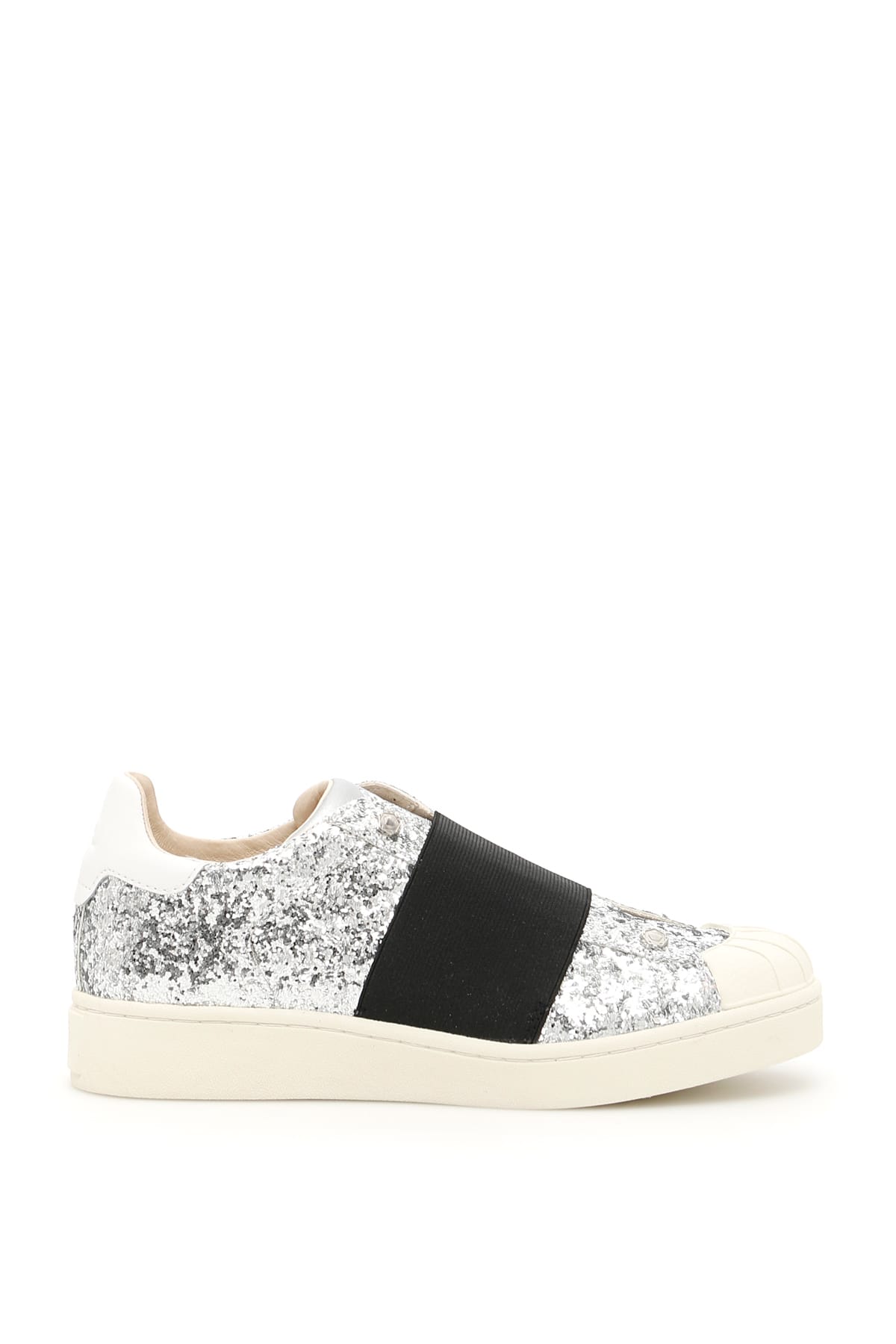 moa sneakers