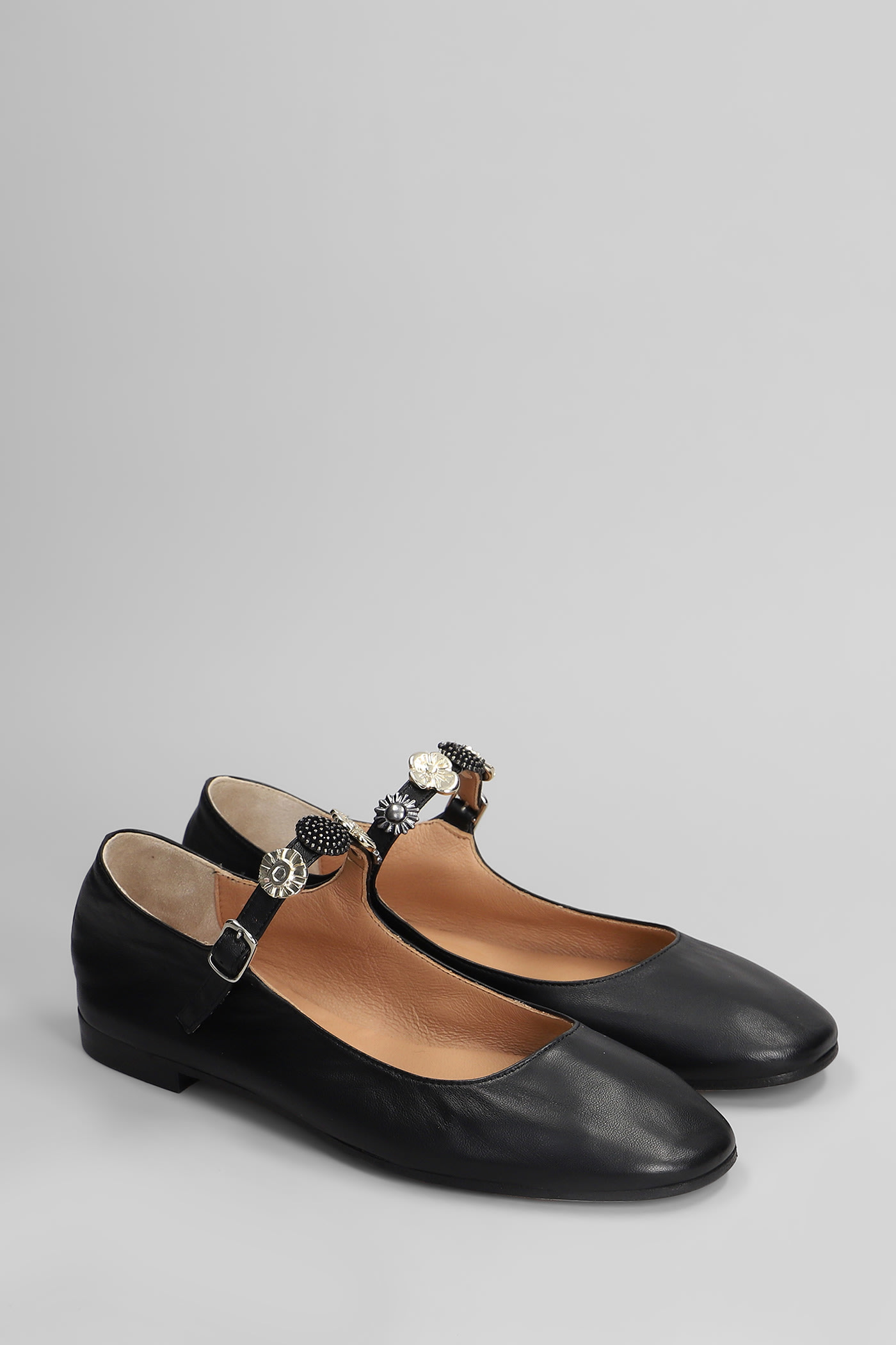 Anniel Leather Ballerina Shoes In Black
