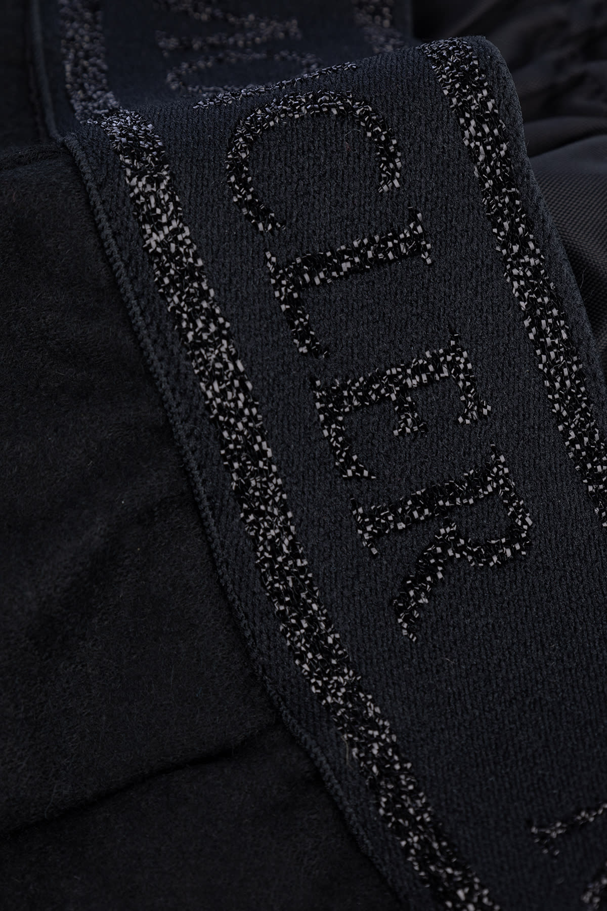 Moncler Bermuda In 999