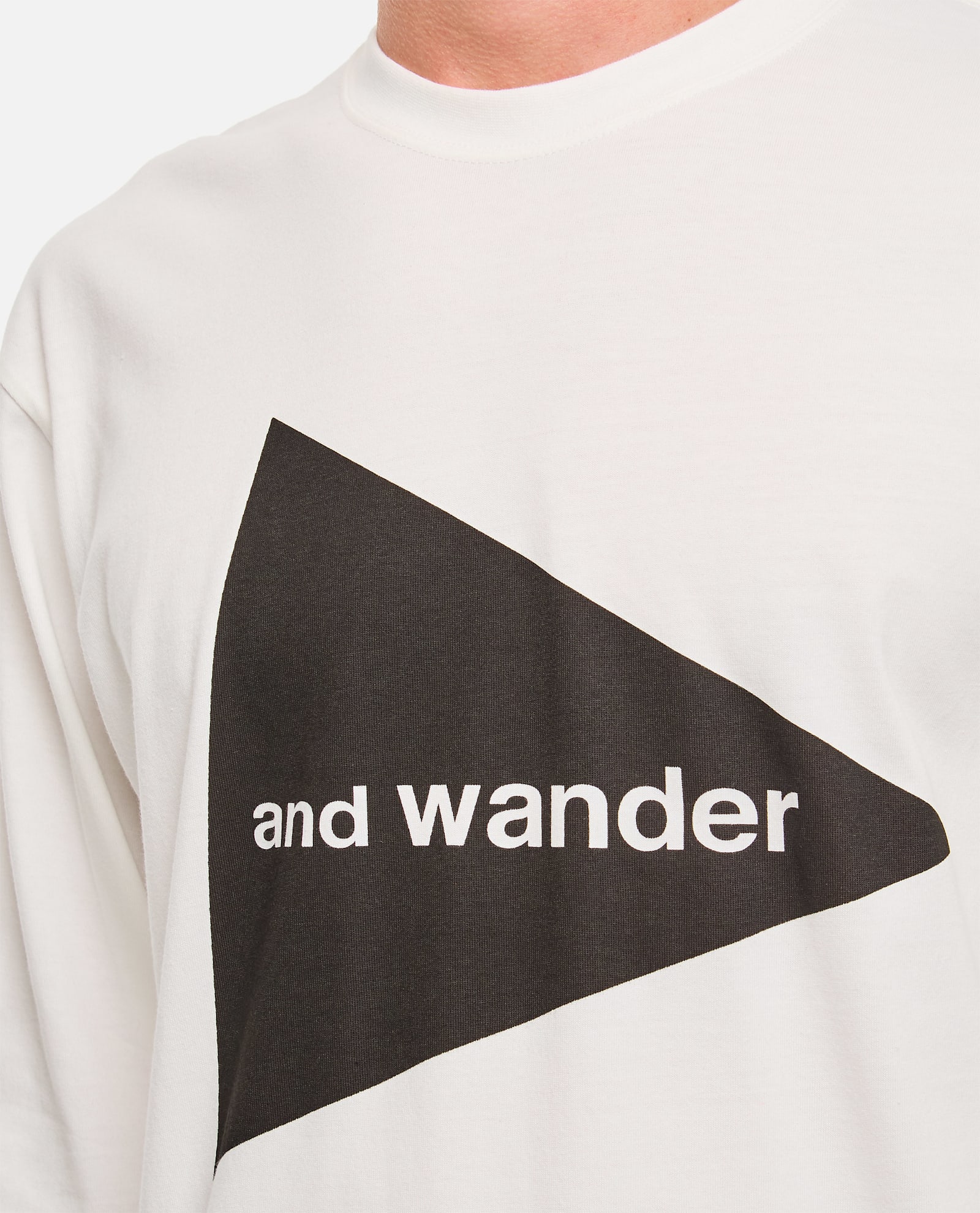 AND WANDER AND WANDER LOGO LONG SLEEVES TEE 