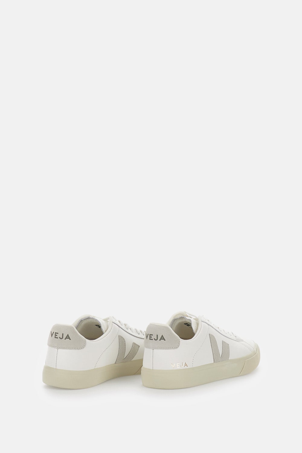 Veja White Low-top Sneakers With Logo Patch In Leather Man  In White