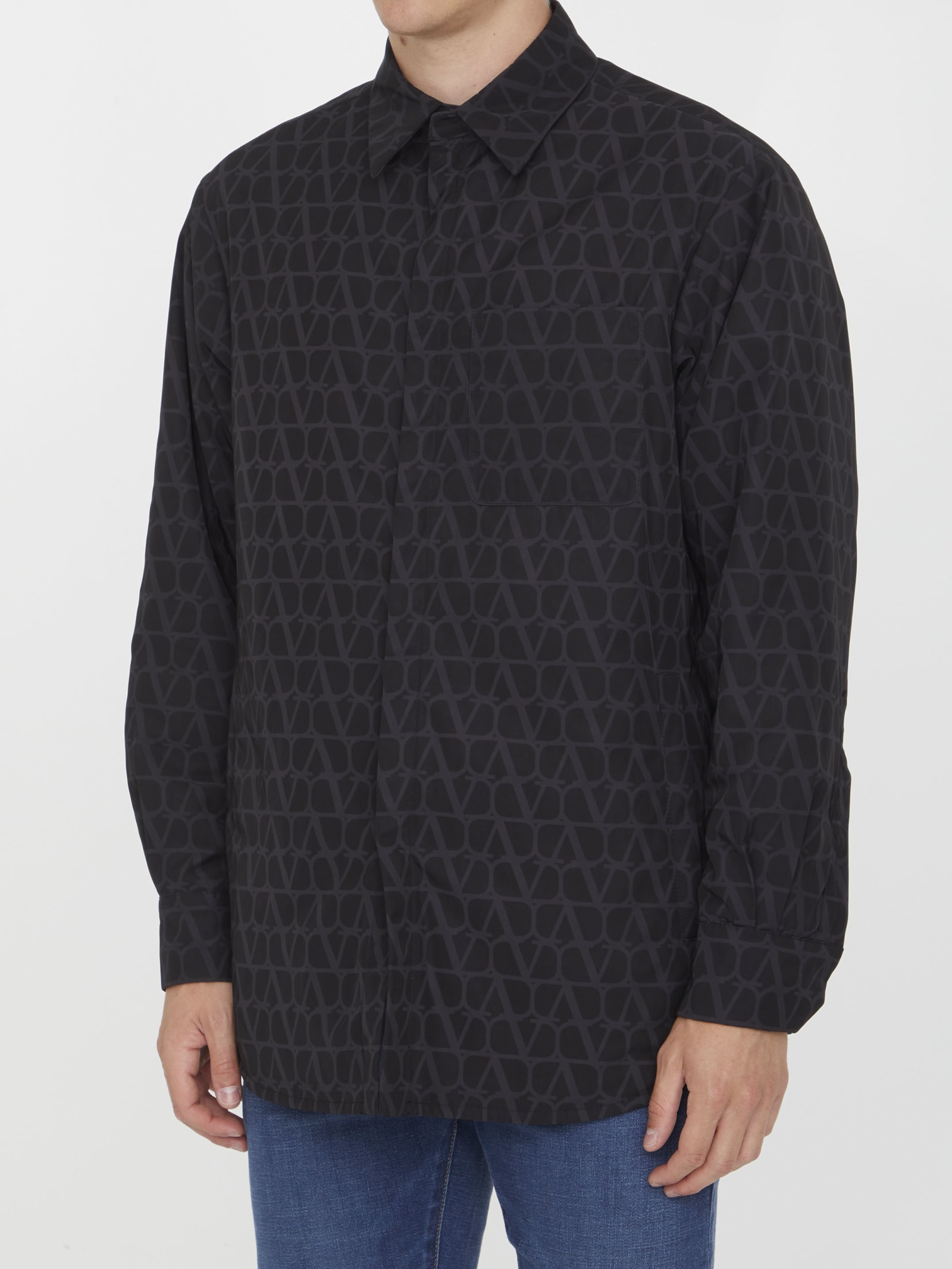 Shop Valentino Vlogo Shirt In Black