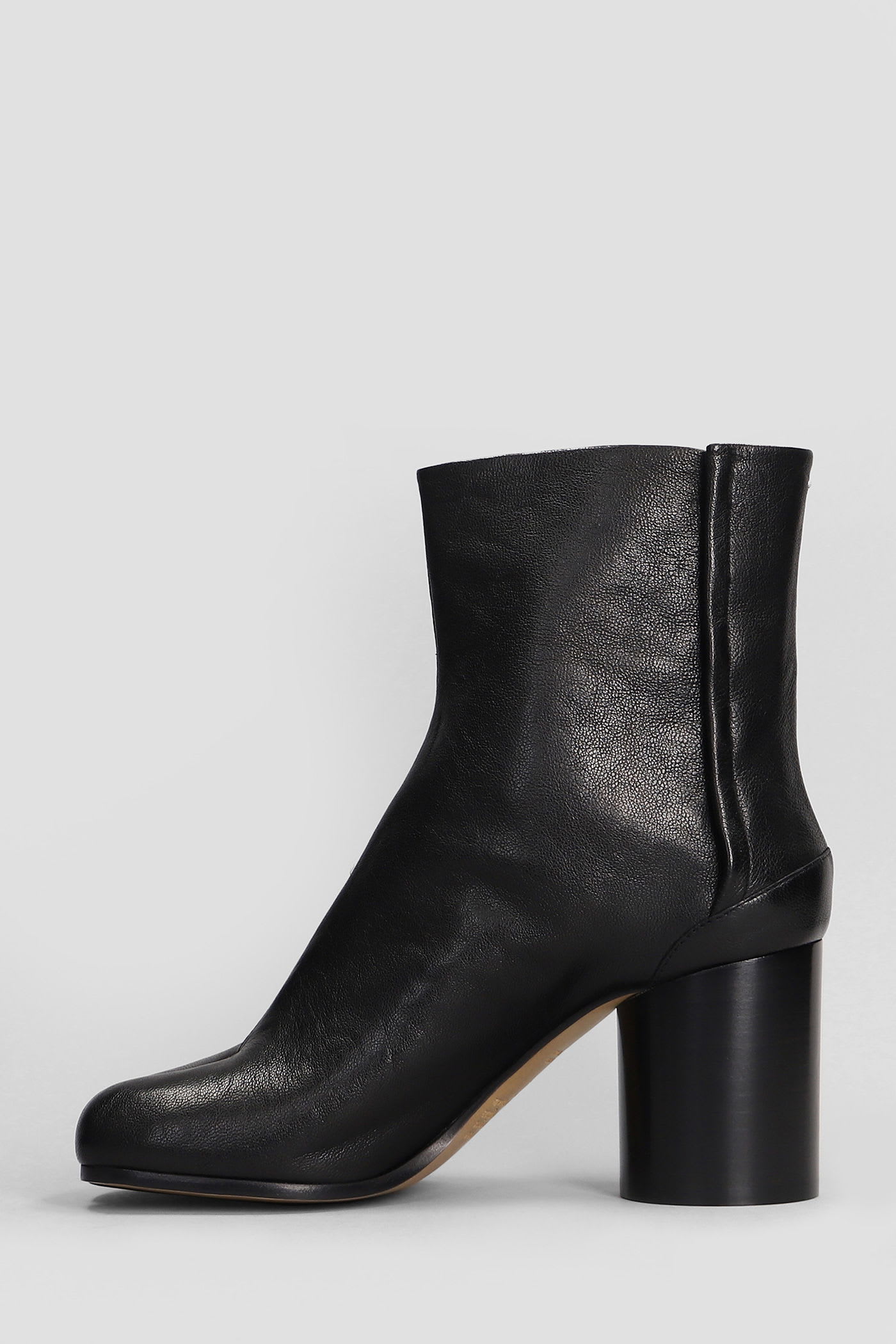 Maison Margiela Tabi Ankle Boots With Unique Tabi Toe Design And Block Heel In Black