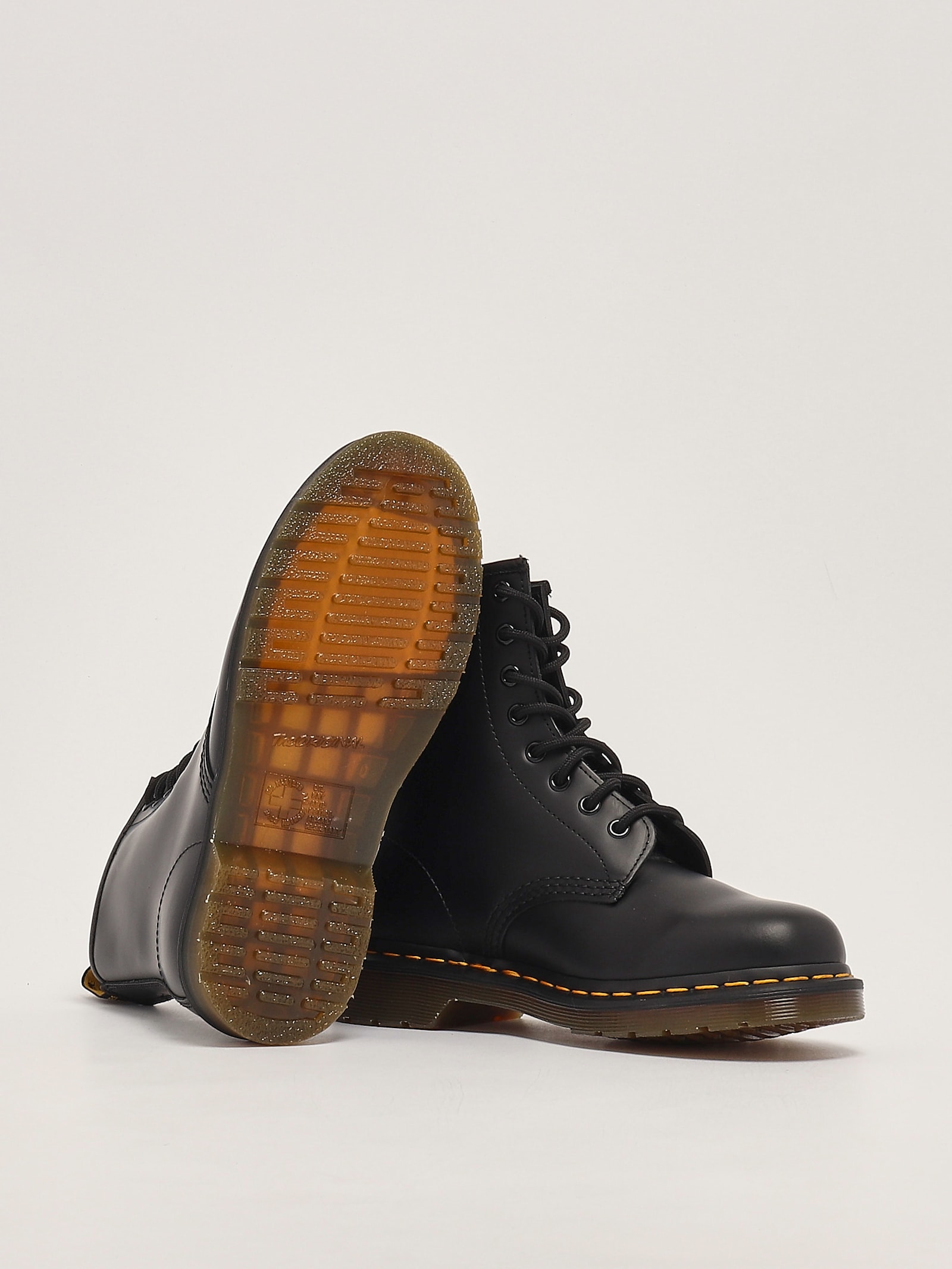 Shop Dr. Martens' Stivali Stringati In Pelle Smooth Boots In Nero