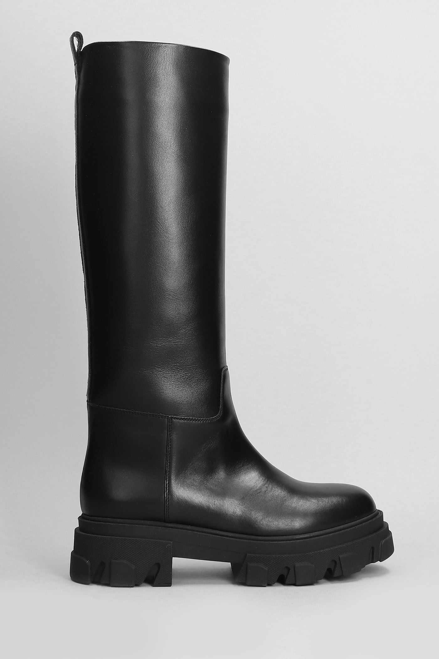 Perni 07 Low Heels Boots In Black Leather