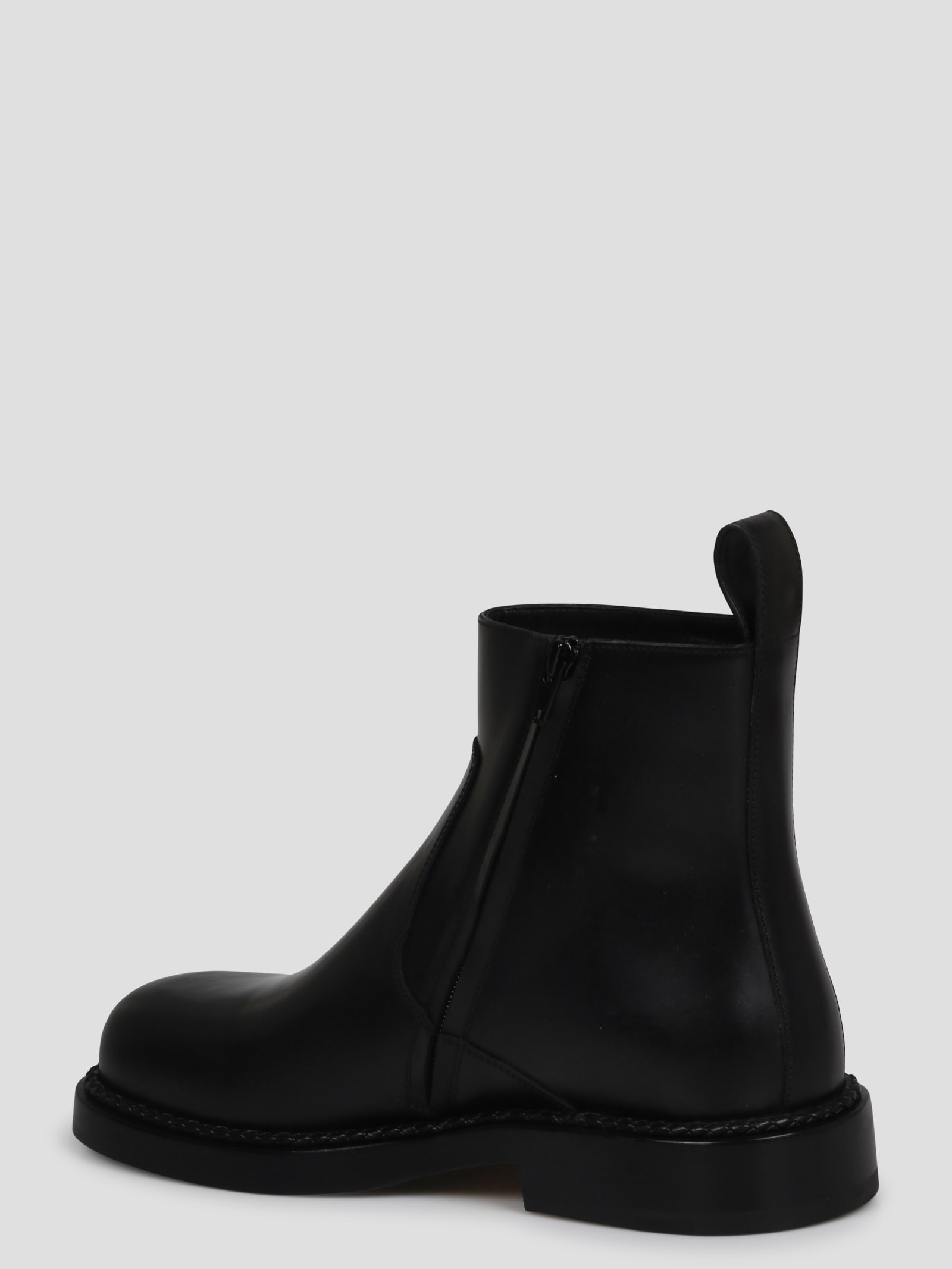 Bottega Veneta Ben Leather Ankle Boots In Black