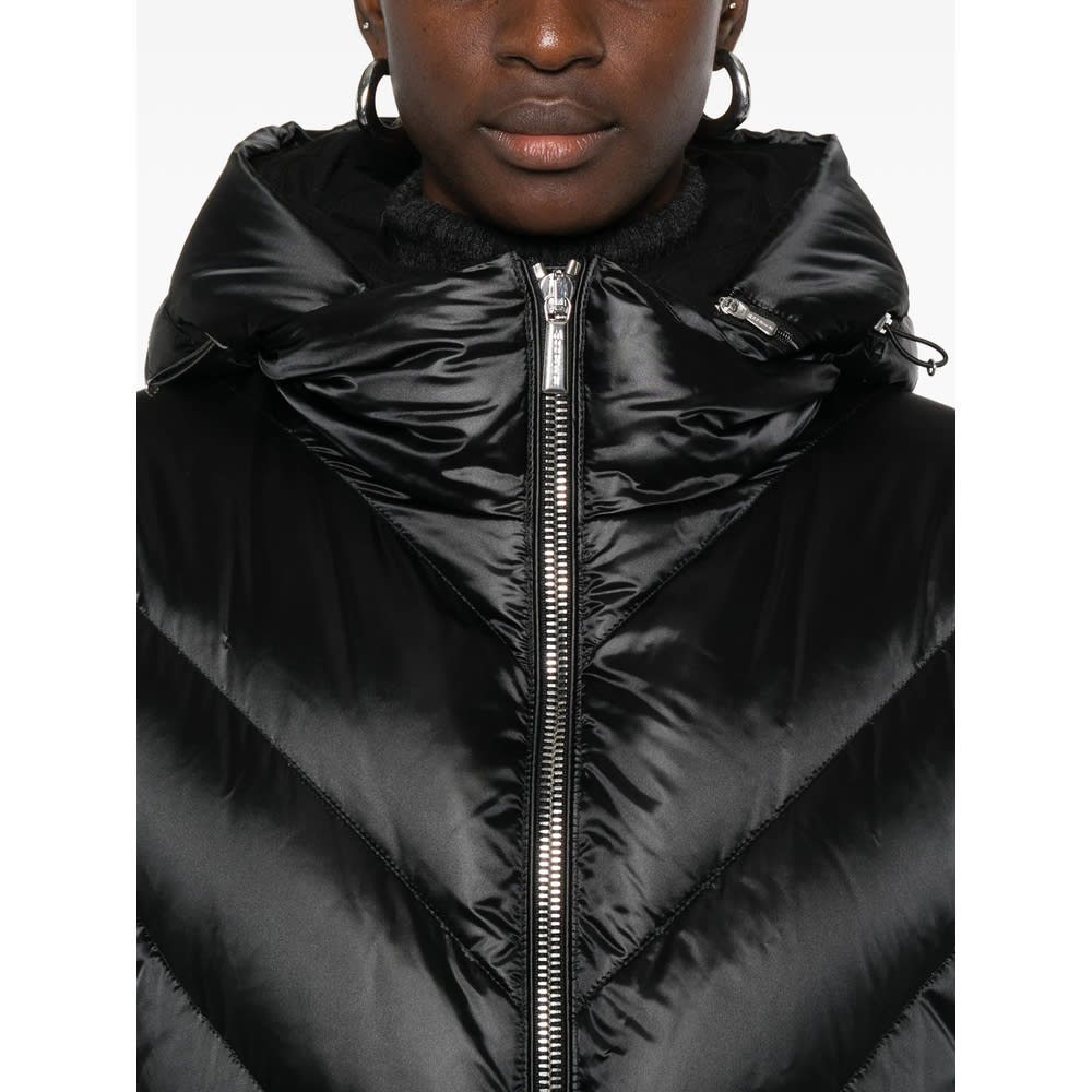 Moorer Wanita Down Jacket With Distinctive Quilted Design In Black