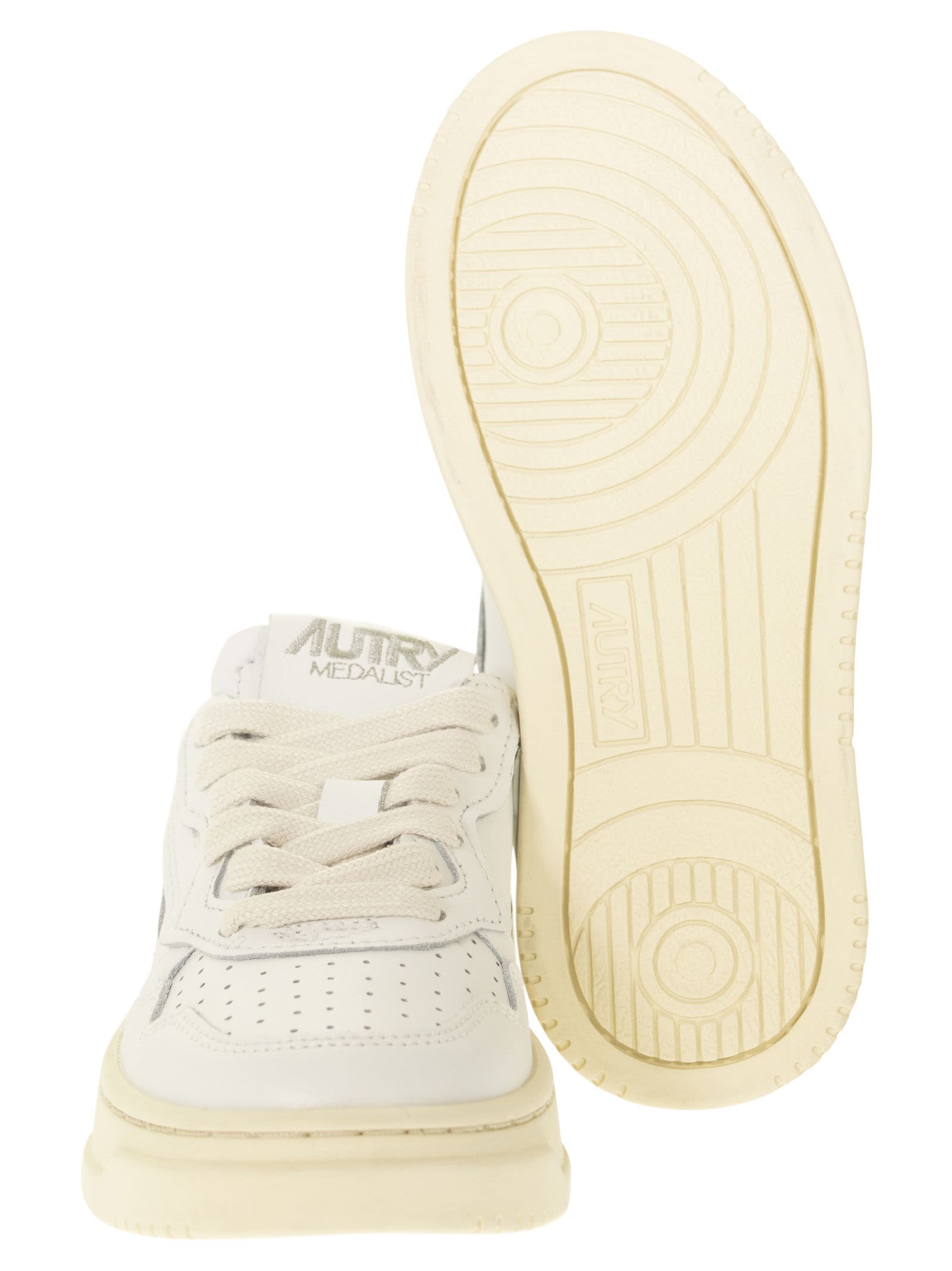 Shop Autry Medalist Low - Leather Sneakers In White