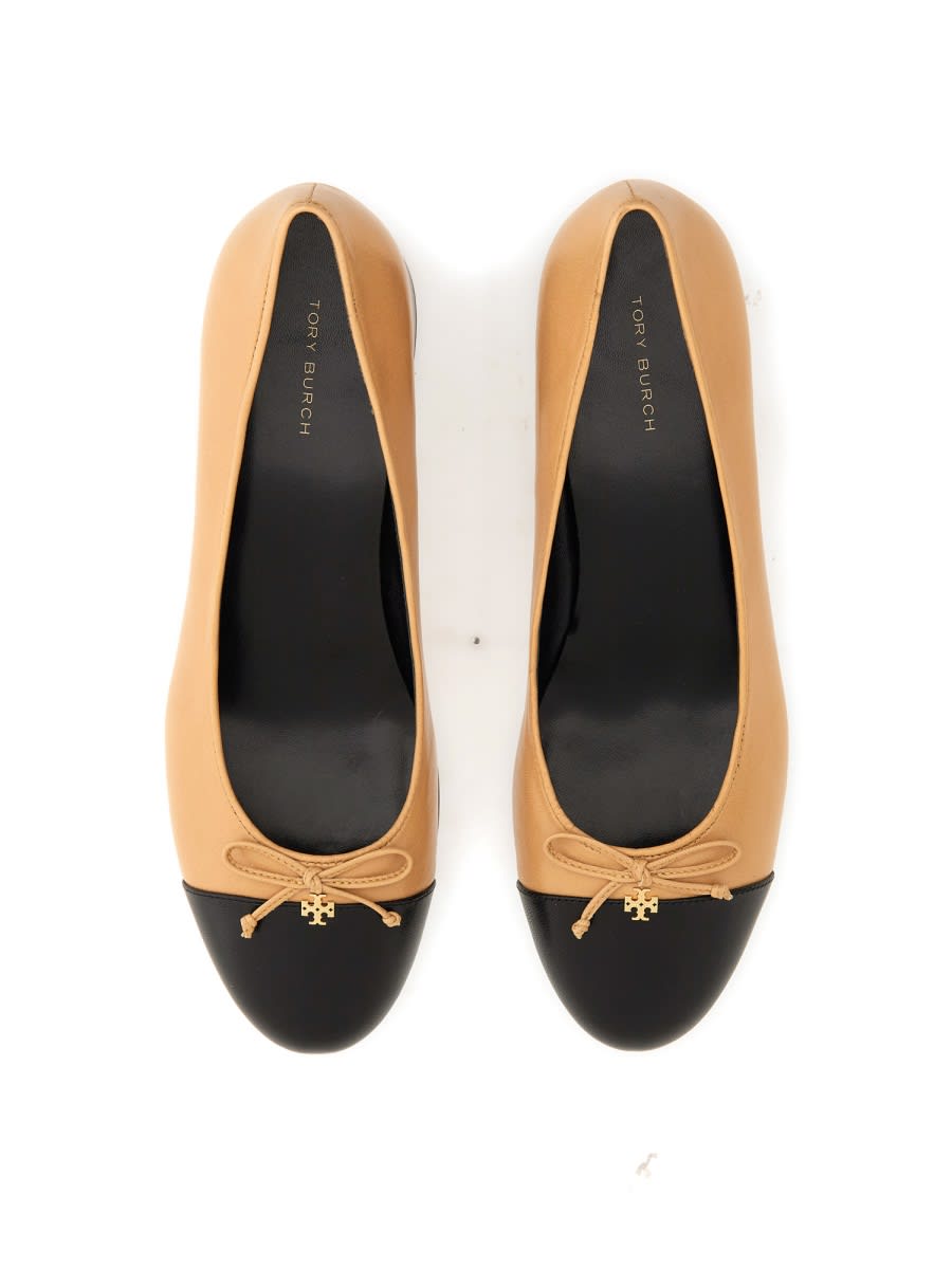 Shop Tory Burch Pumps With Contrasting Toe In Ivory