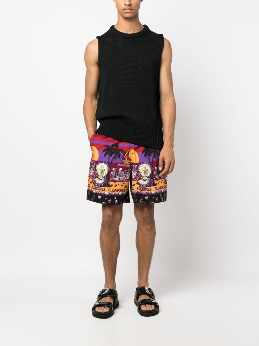 Pleasures Beach Printed Shorts In Burgundy
