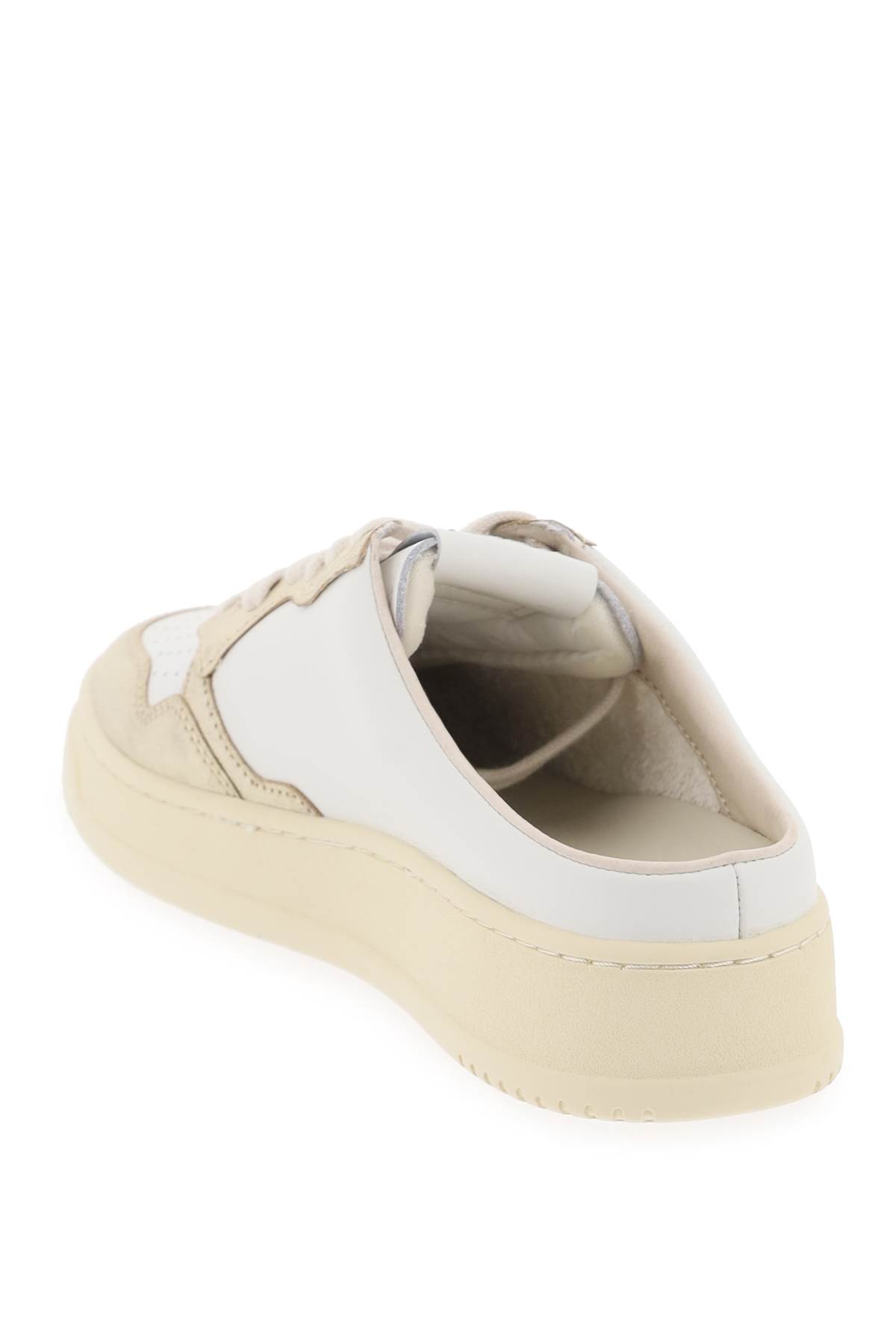 Shop Autry Medalist Mule Low Sneakers In White Platinum (white)