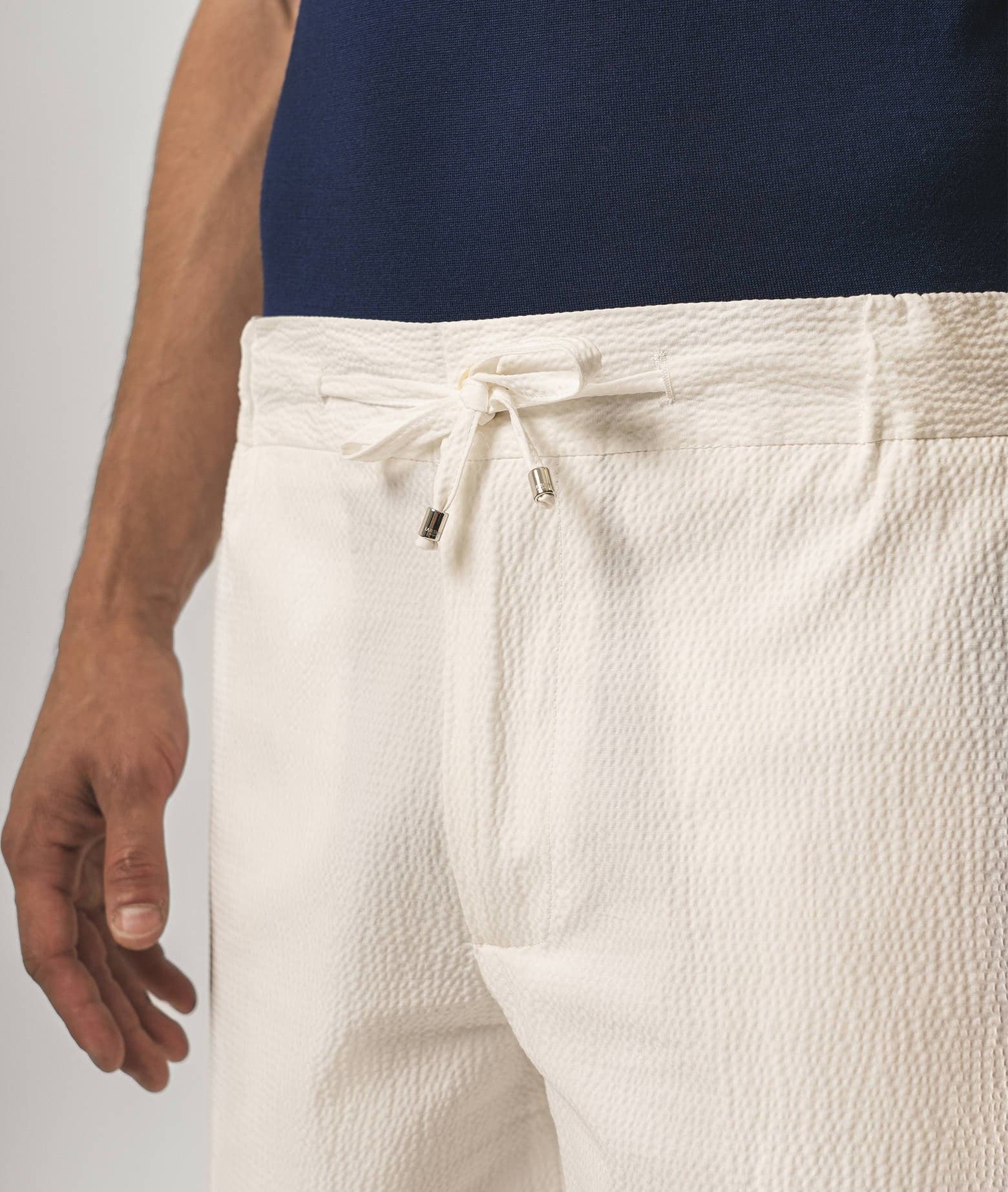 Larusmiani D20 Bermuda Shorts In White