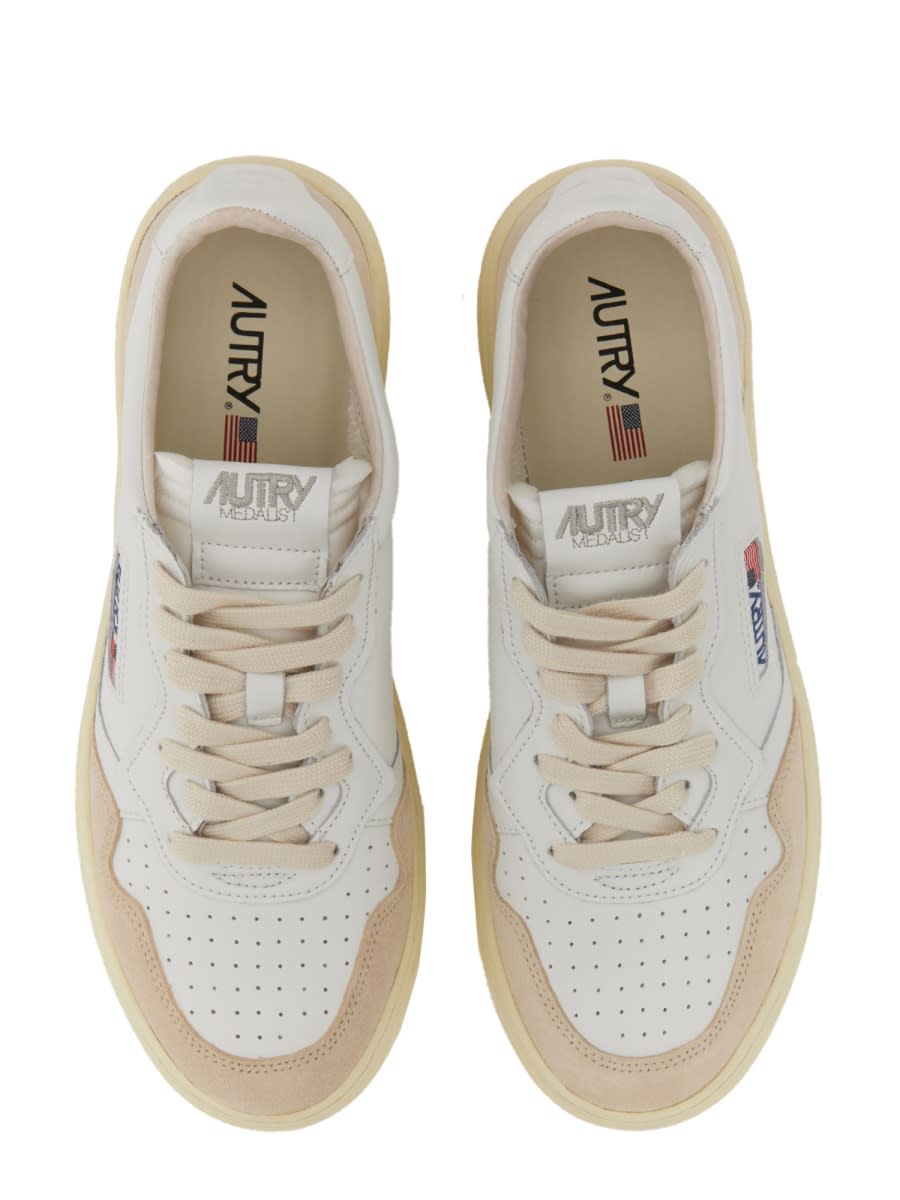 Autry Medalist Low Sneaker In Multi