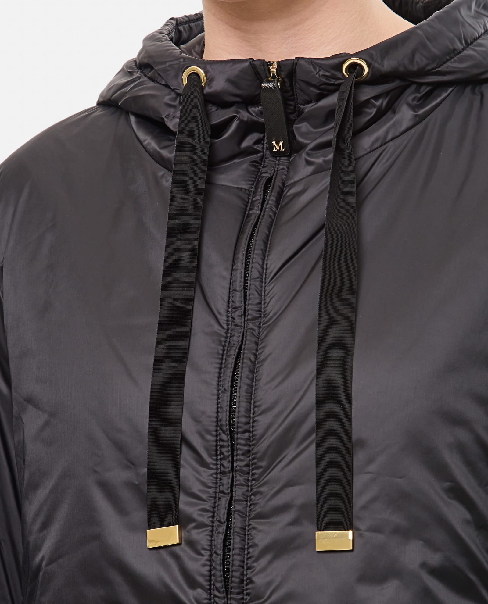 Shop Max Mara The Cube Greenh Down Jacket In Black