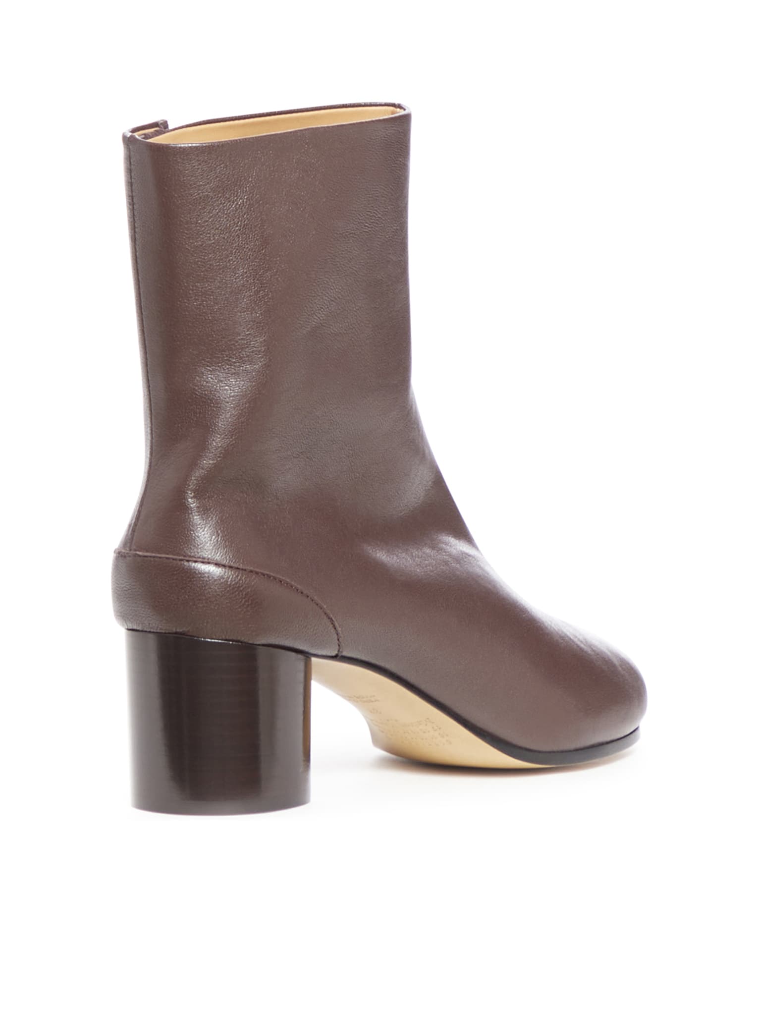 Shop Maison Margiela Tabi Brown Ankle Boots With Pre-shaped Toe In Leather Woman In Chic Brown