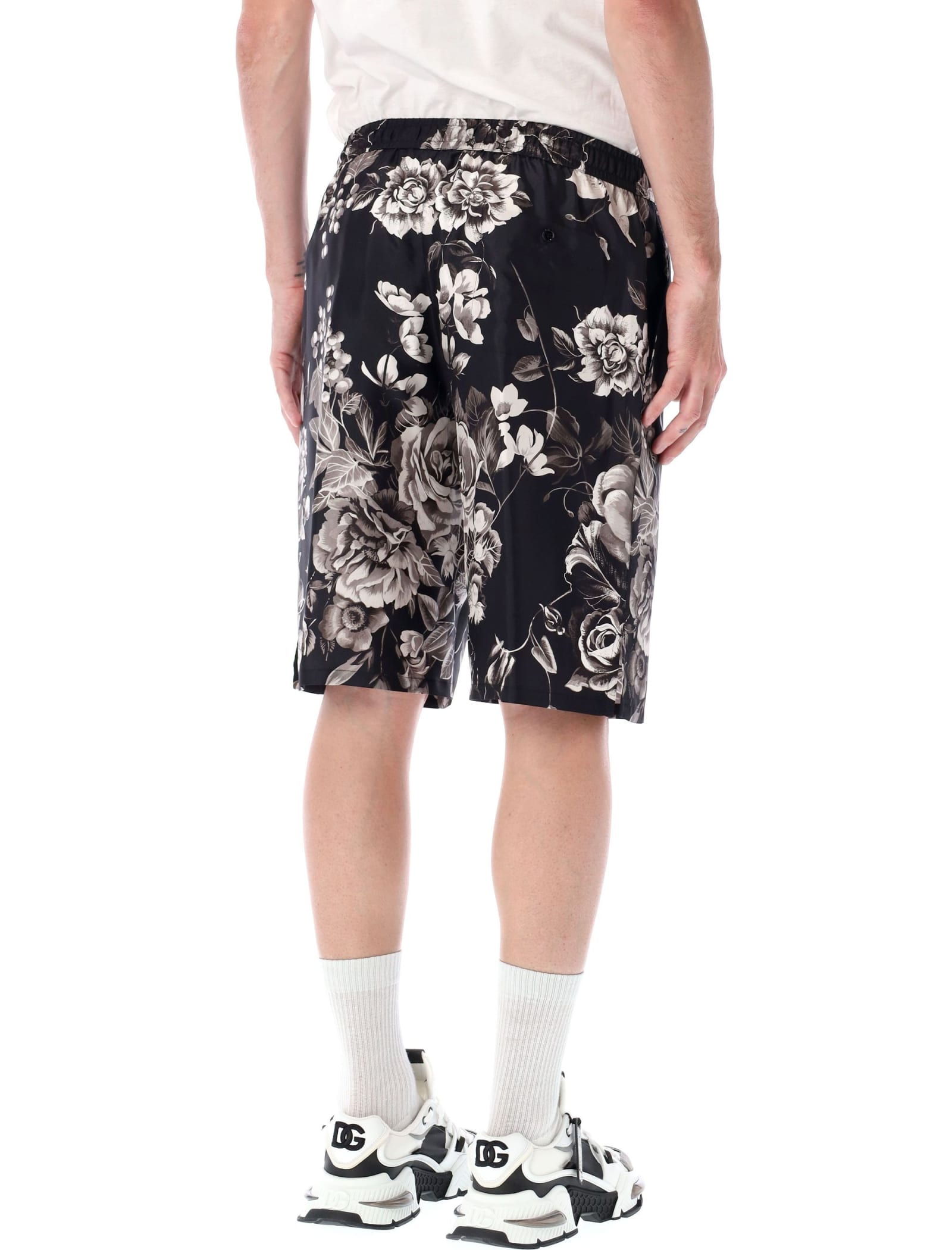 Shop Dolce & Gabbana Bermuda Flowert In Black Fiori