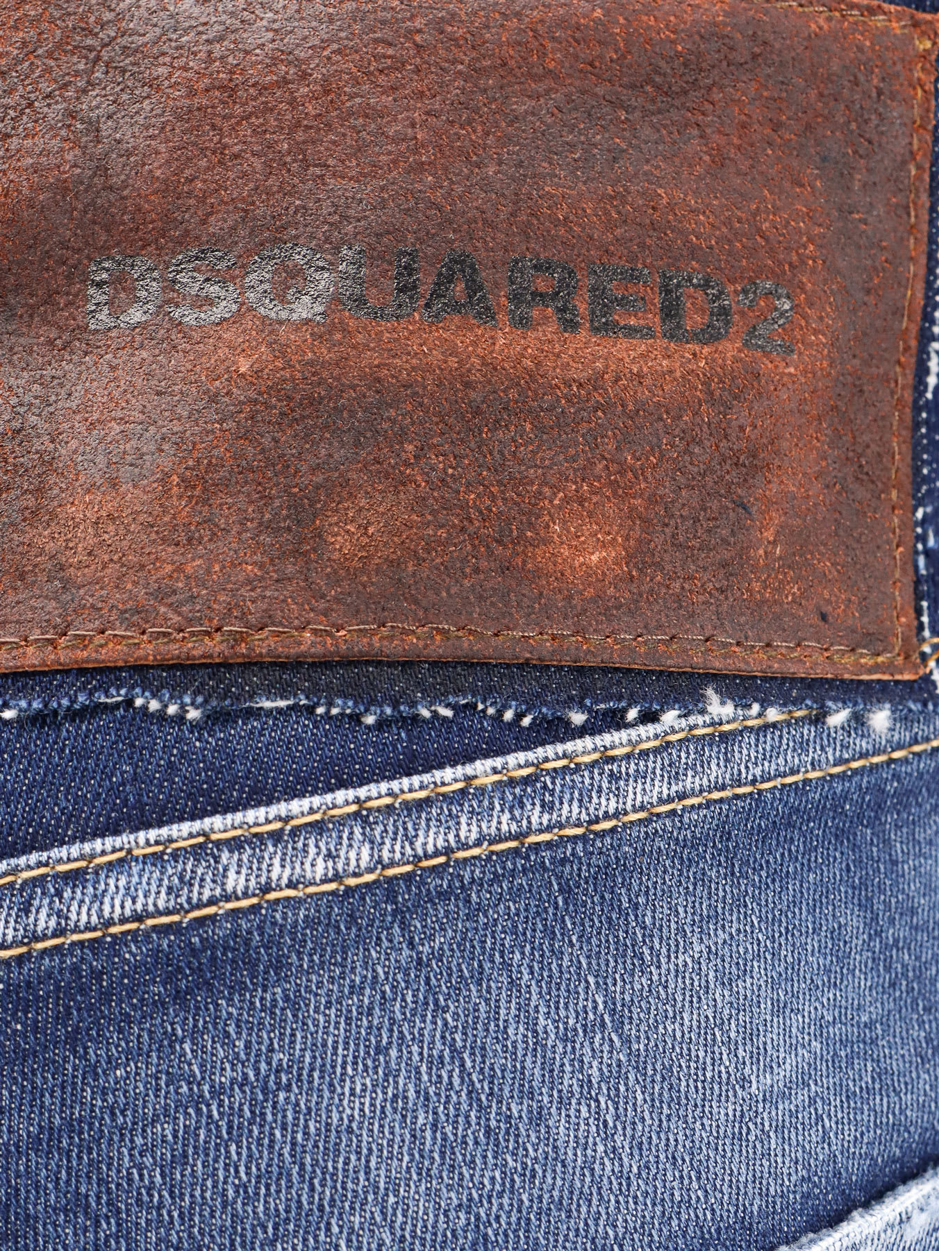 Dsquared2 Jeans With Maxi Logo Tag