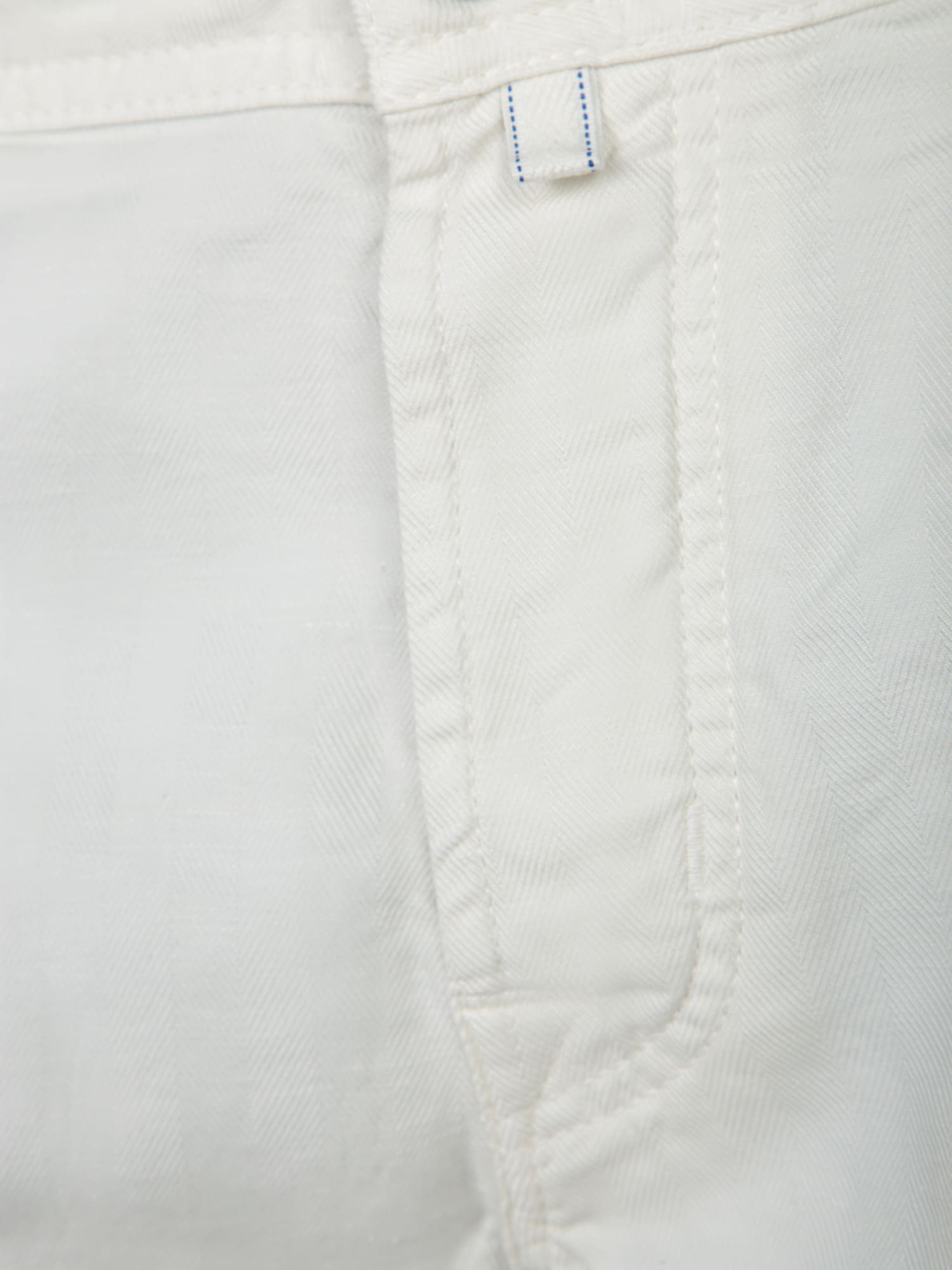 JACOB COHEN CREAM BERMUDA SHORTS