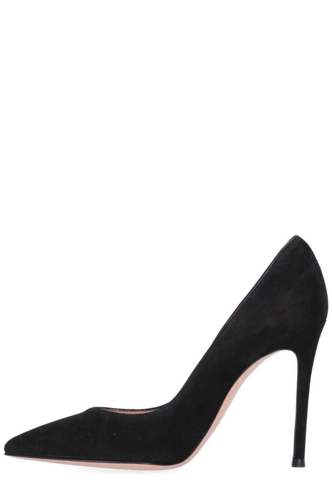 Gianvito Rossi Pointed Toe Pumps In Black