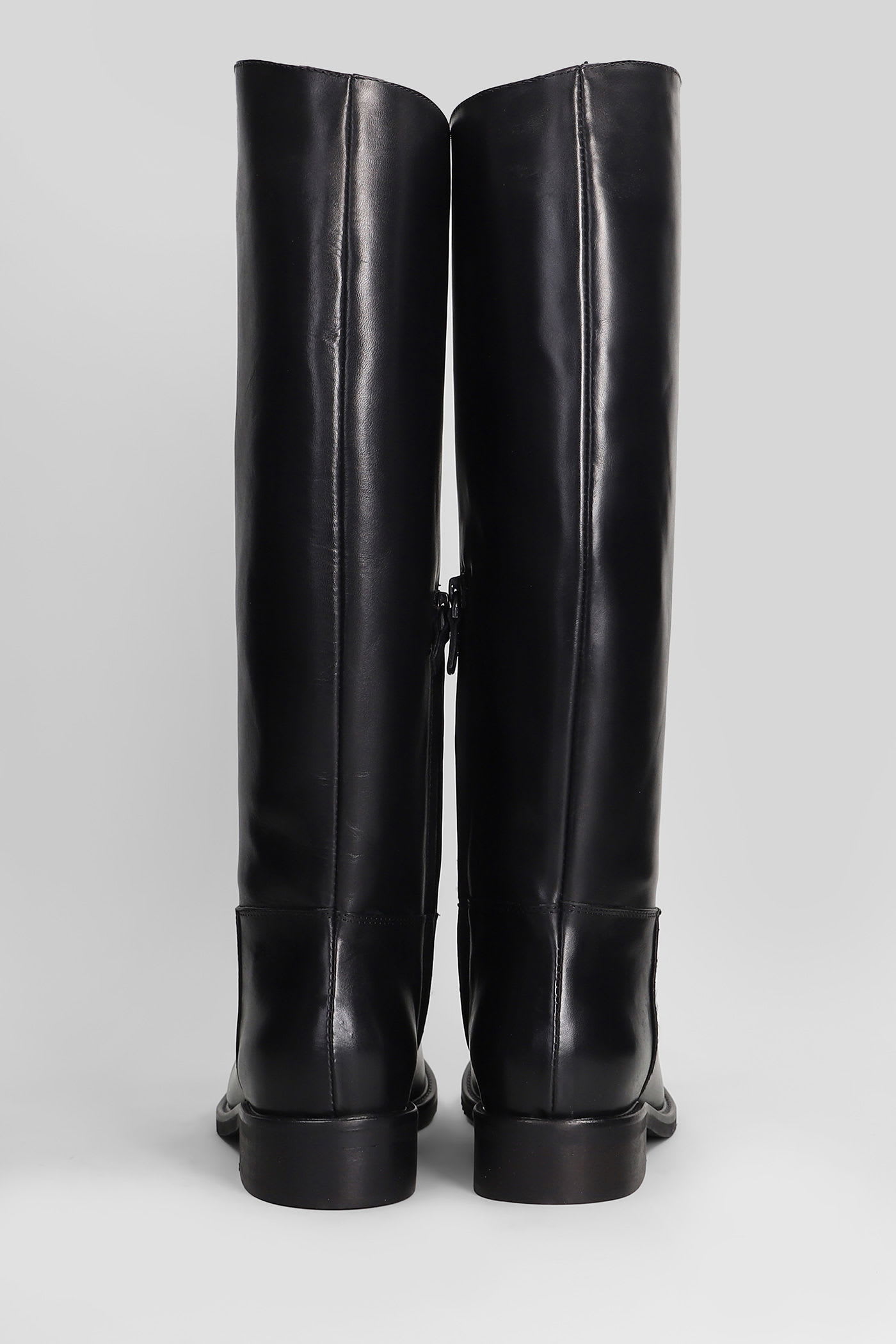 Julie Dee Low Heels Boots In Black Leather In Black