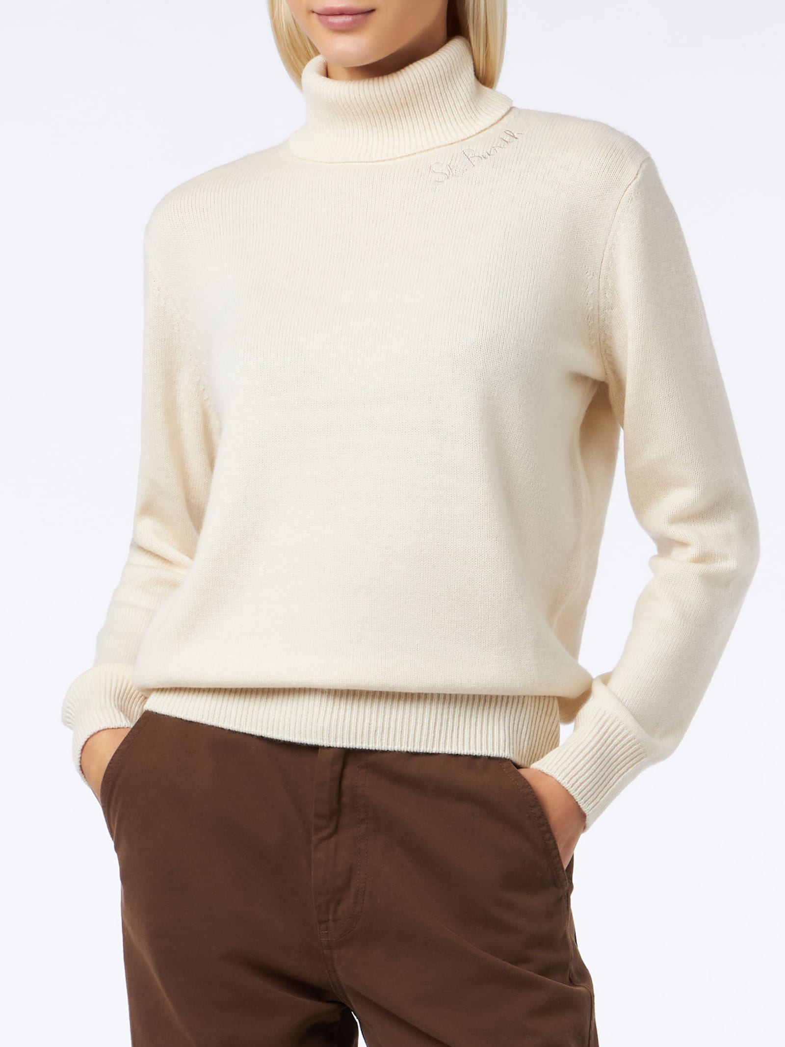 MC2 SAINT BARTH WOMAN OFF-WHITE CASHMERE BLEND TURTLENECK SWEATER MOODY