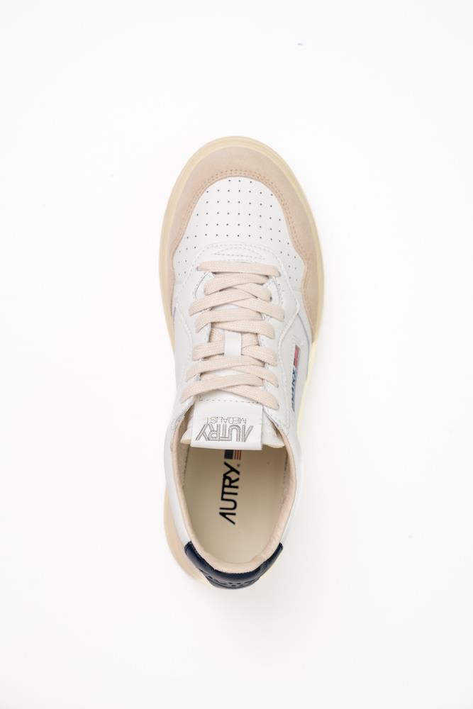 Shop Autry Medalist Low Sneakers In White/blue Leather And Suede In Leat/suede Wht/blue