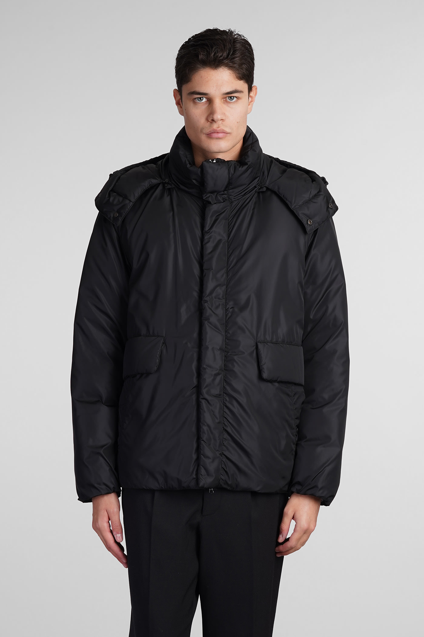 ASPESI BYRON PUFFER IN BLACK POLYAMIDE 