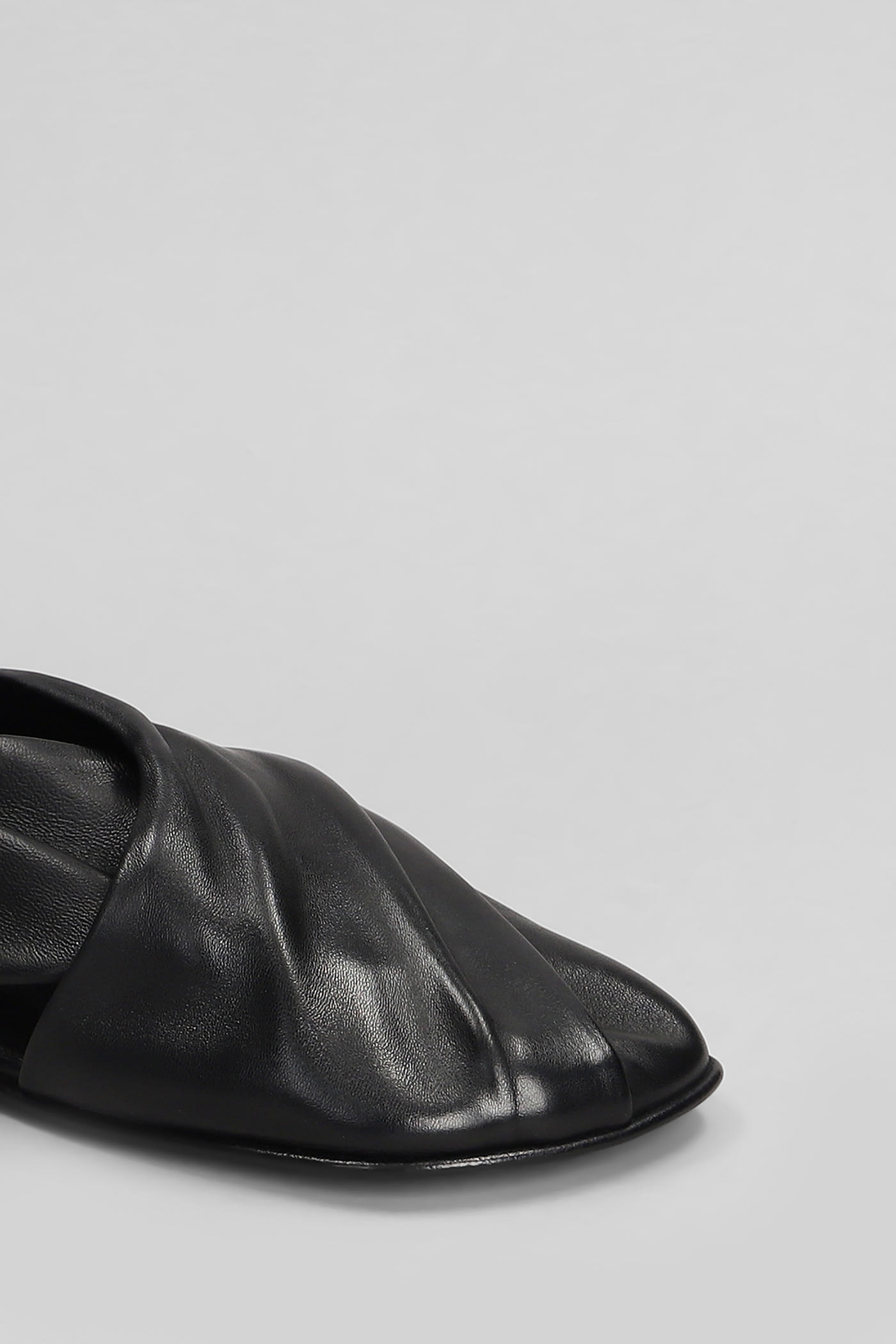 Elena Iachi Ballet Flats In Black Leather In Black