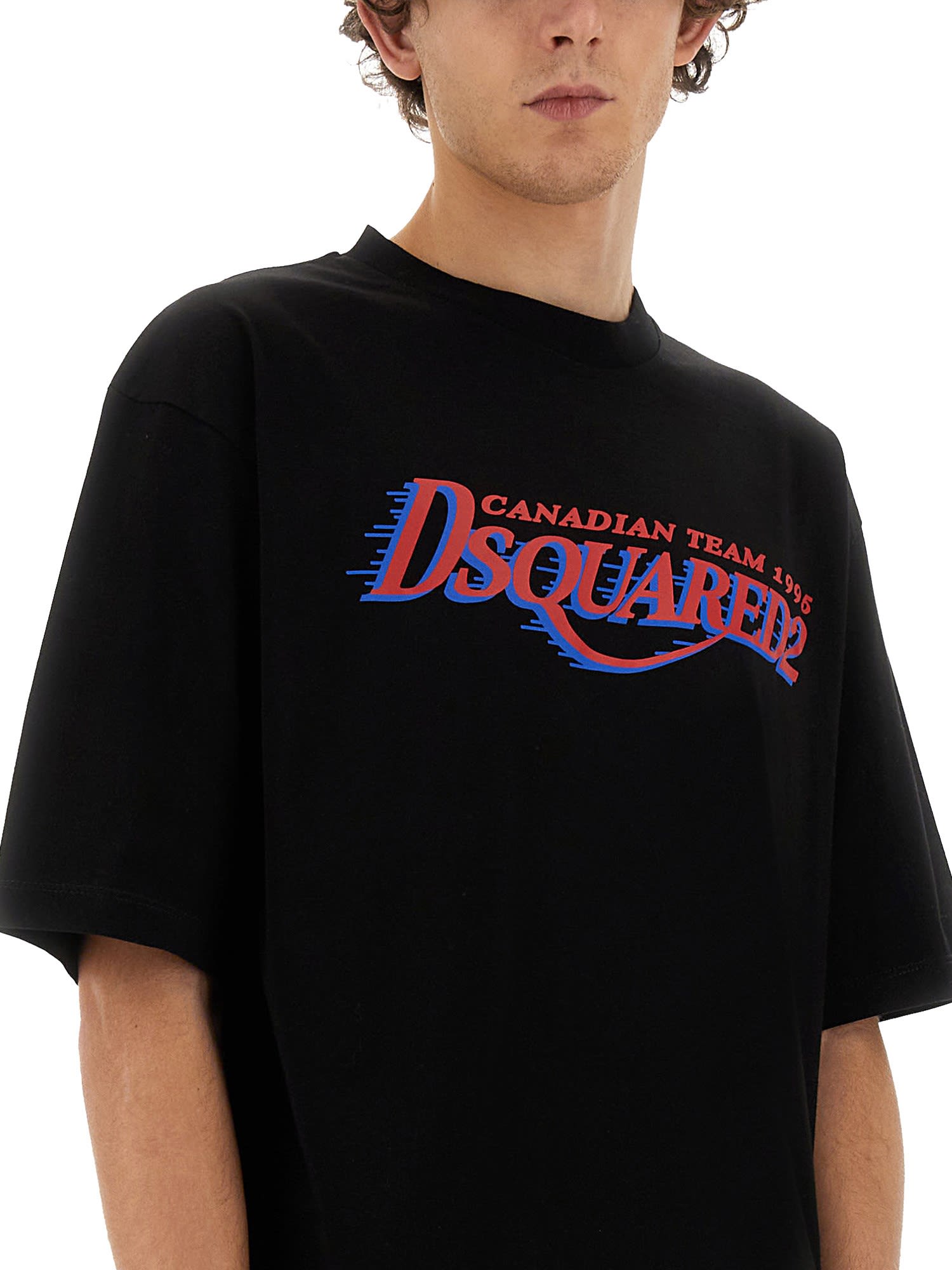 Shop Dsquared2 T-shirt With Logo In Black
