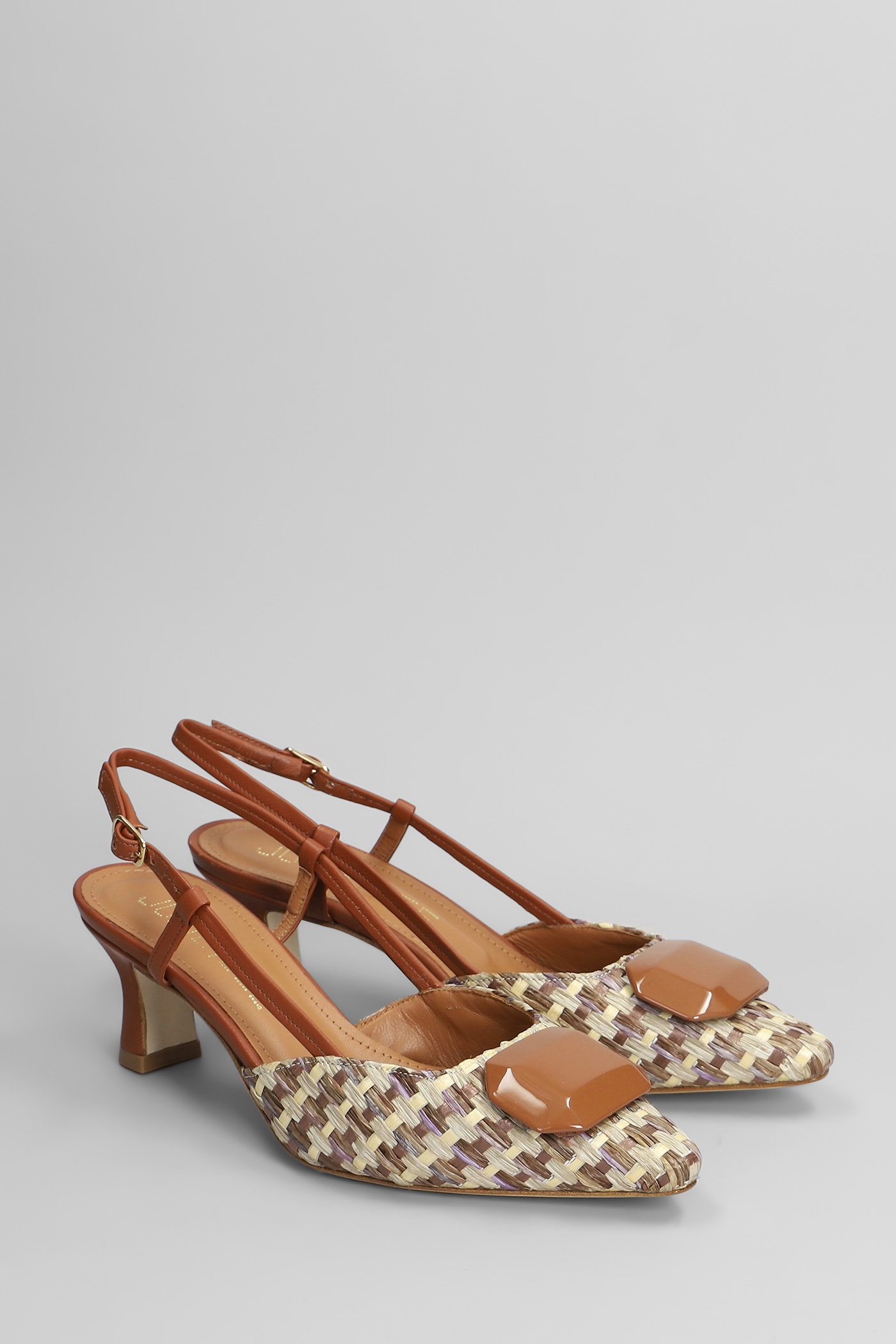 Julie Dee Pumps In Leather Color Raffia In Leather Color