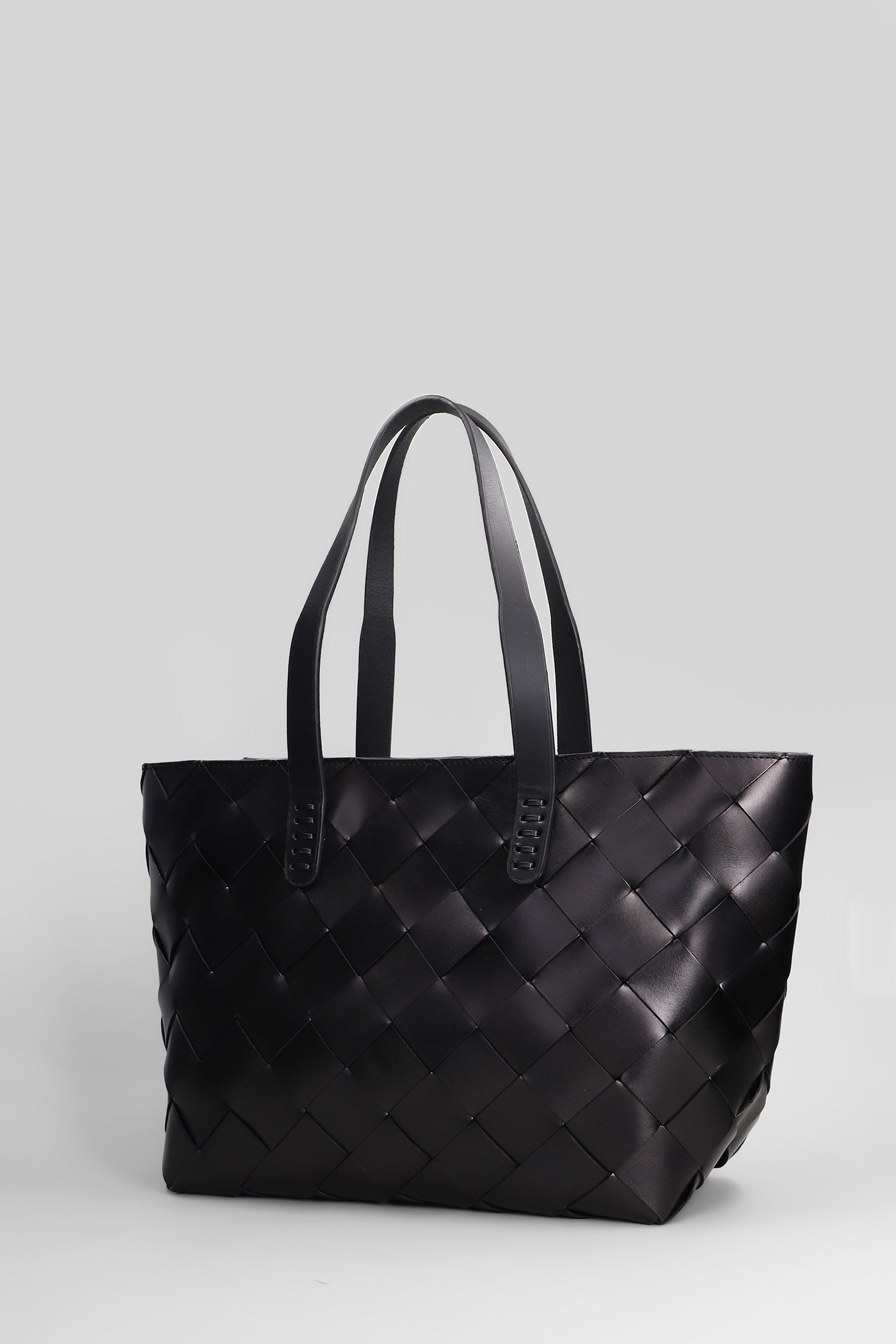 Dragon Diffusion Crossover Basket Tote In Black Leather In Black