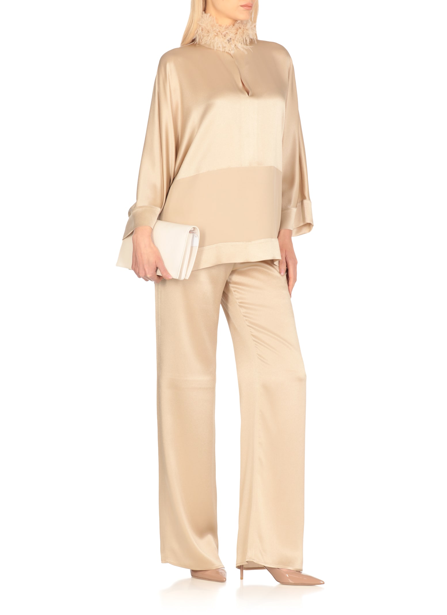 Antonelli Relaxed Fit Beige Top With V-neckline