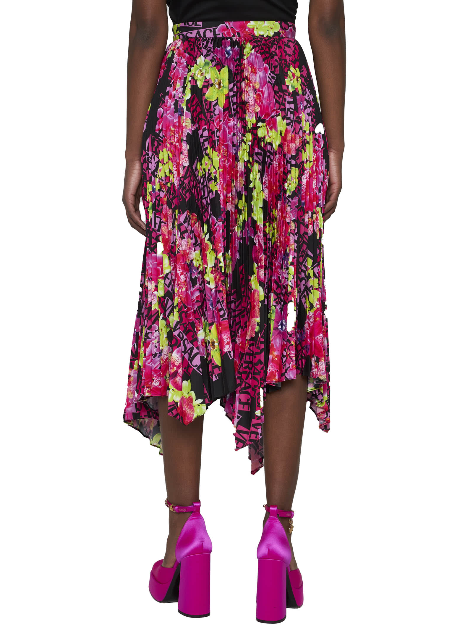 Versace Pleated Printed Crepe De Chine Skirt In Nero+rosa