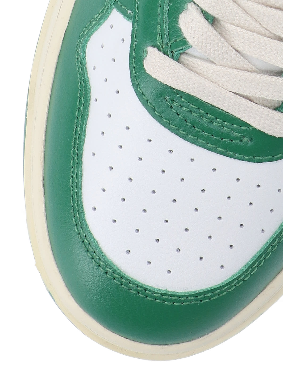 Shop Autry Medalist Low Sneakers In Green