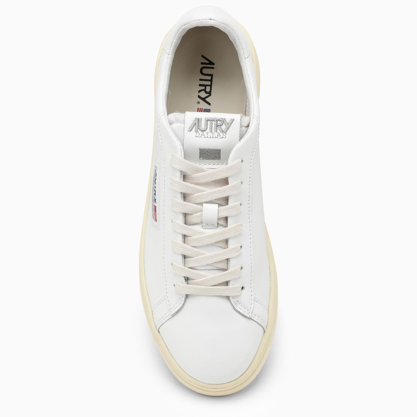 Shop Autry White Dallas Sneakers In Leather In Bianco