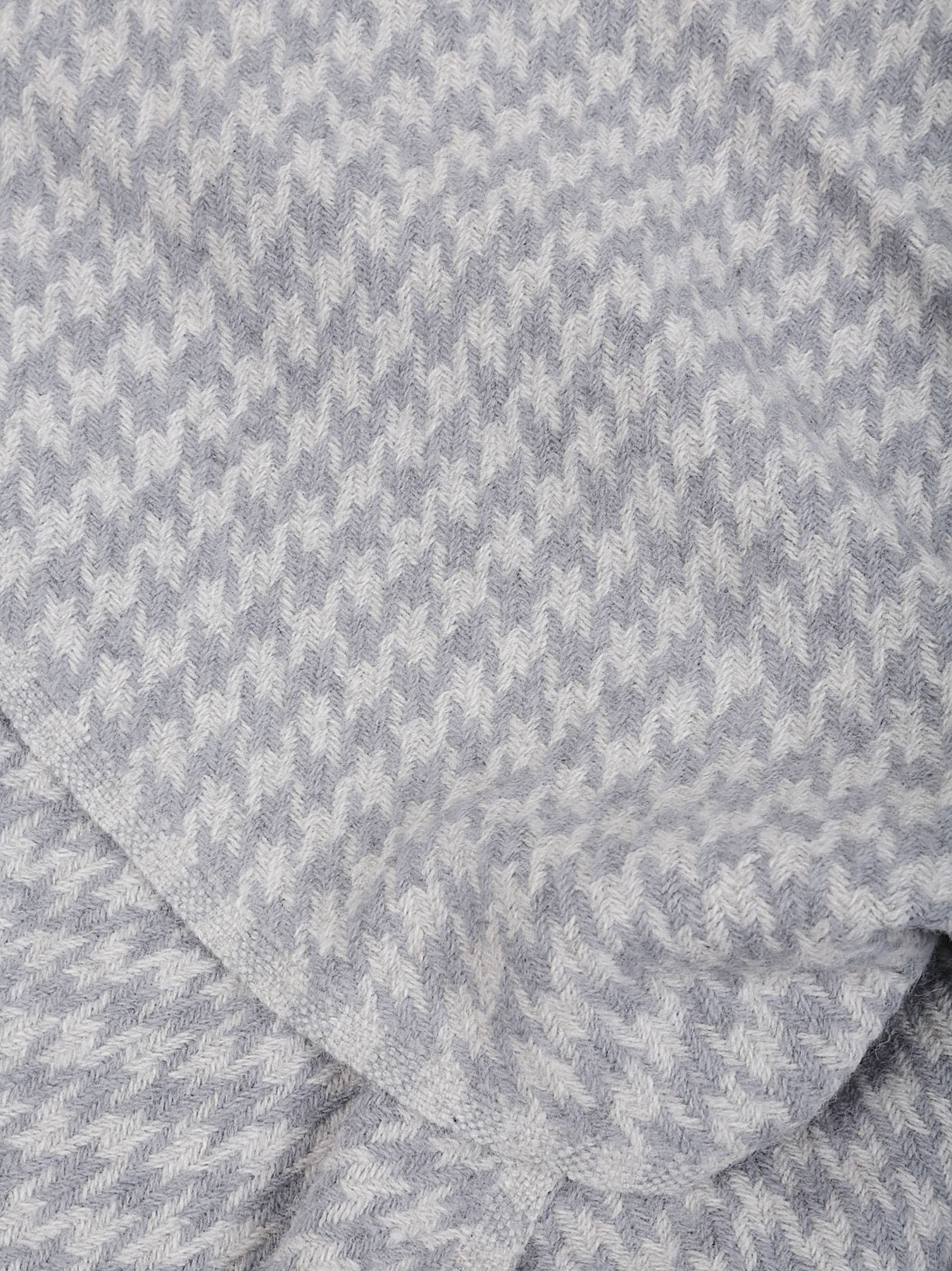 Altea Houndstooth-pattern Scarf In Gray