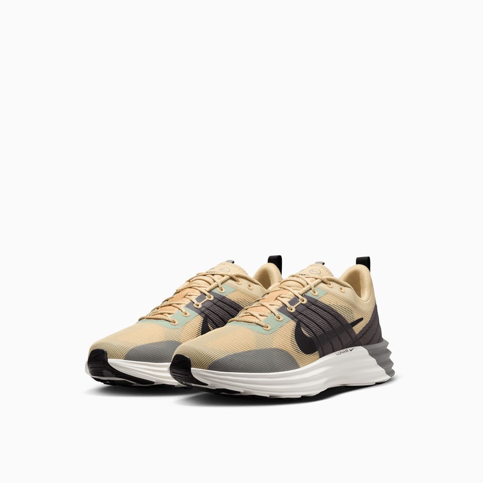 Shop Nike Lunar Roam Sneakers Dv2440-201 In Brown