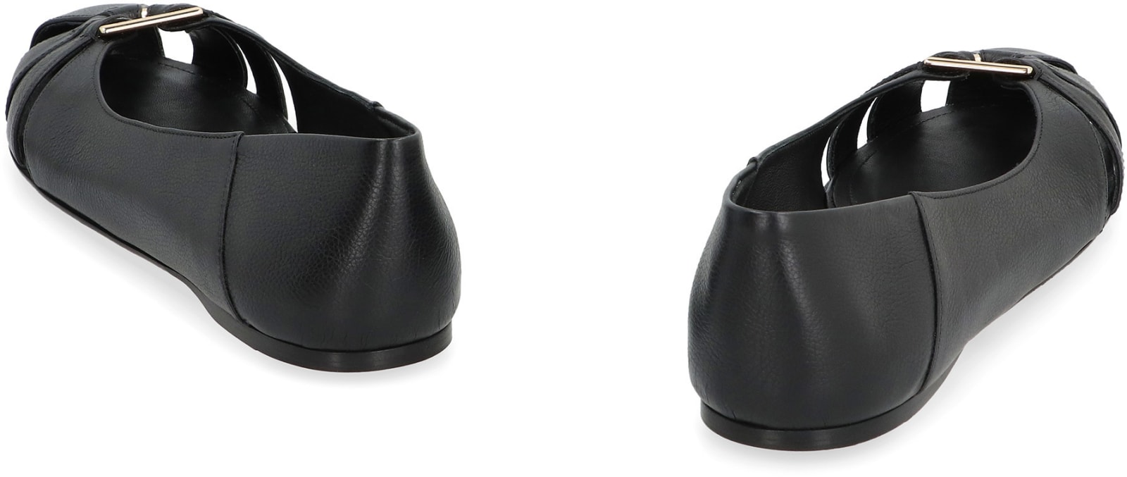 Ferragamo Gancini Ornament Flat Ballerina Shoes In Black