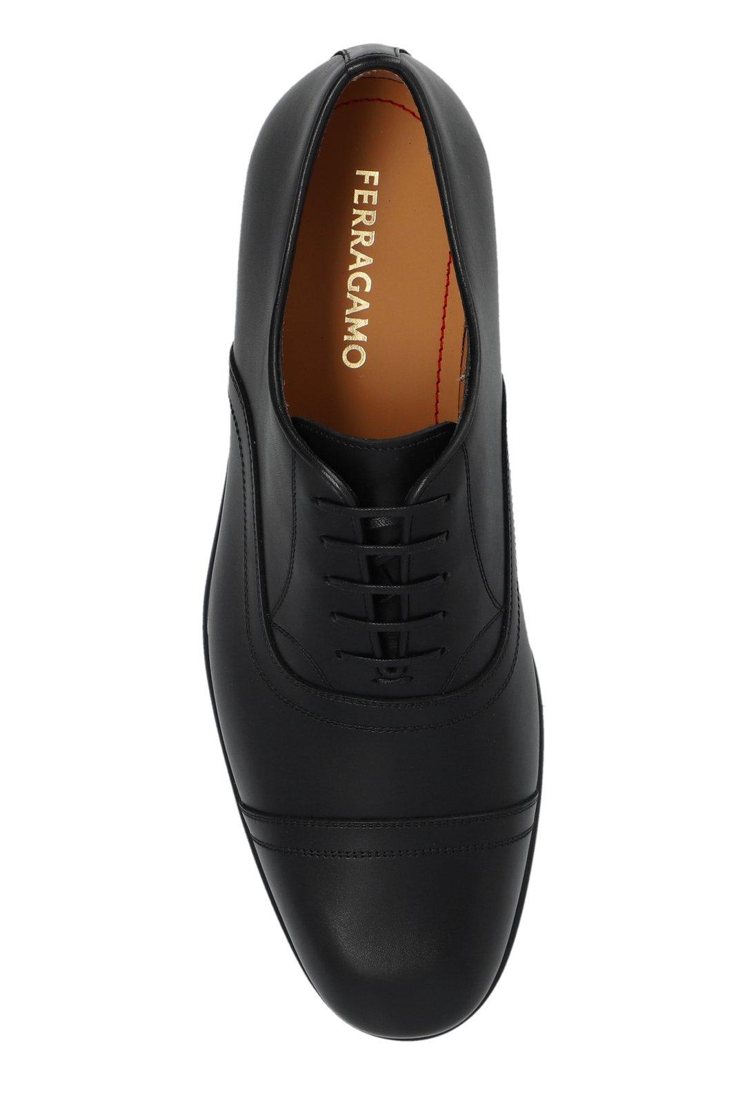 Ferragamo Toe Cap Oxford Shoes In Black