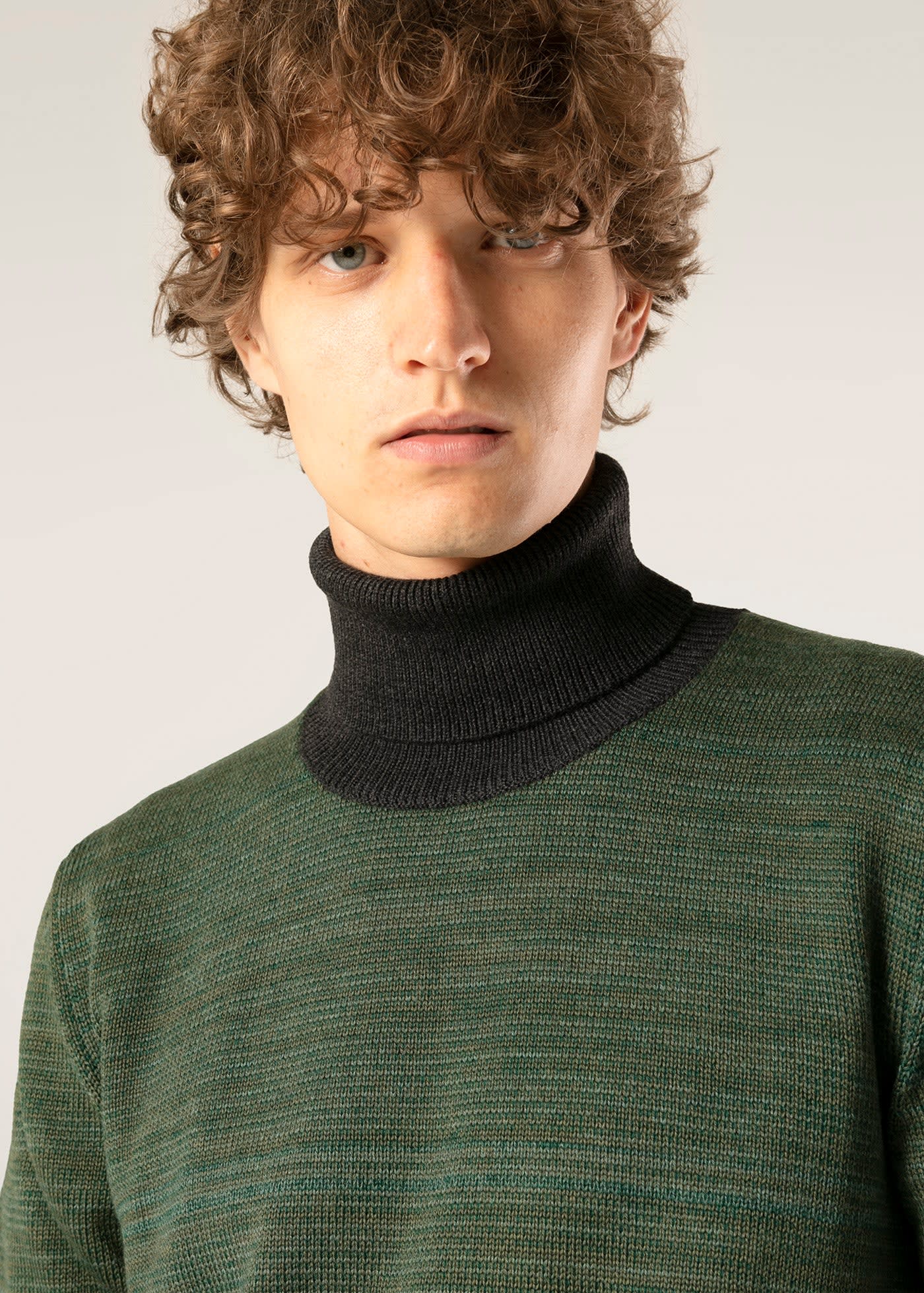Doppiaa Aamintore Green Wool Turtleneck In Green
