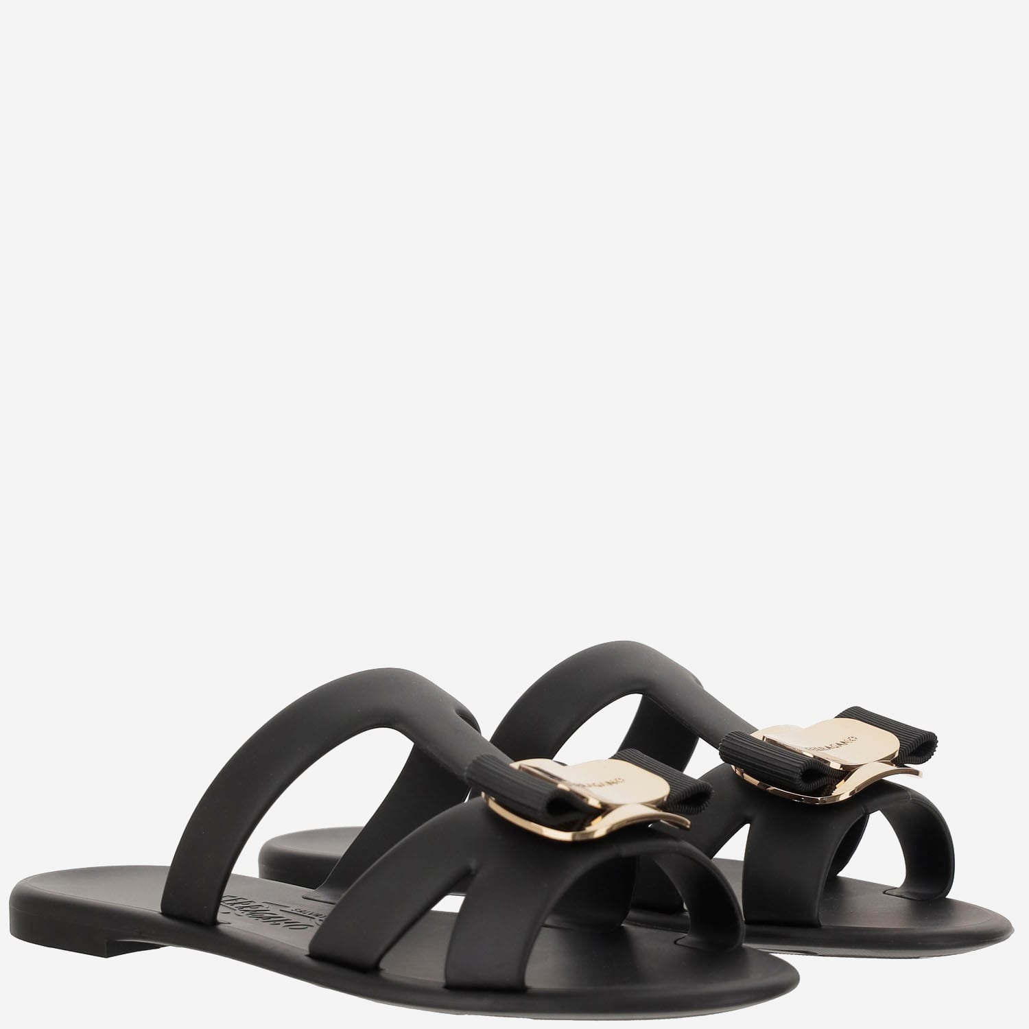 Ferragamo Lilou Vara Plate Flat Slides In Black